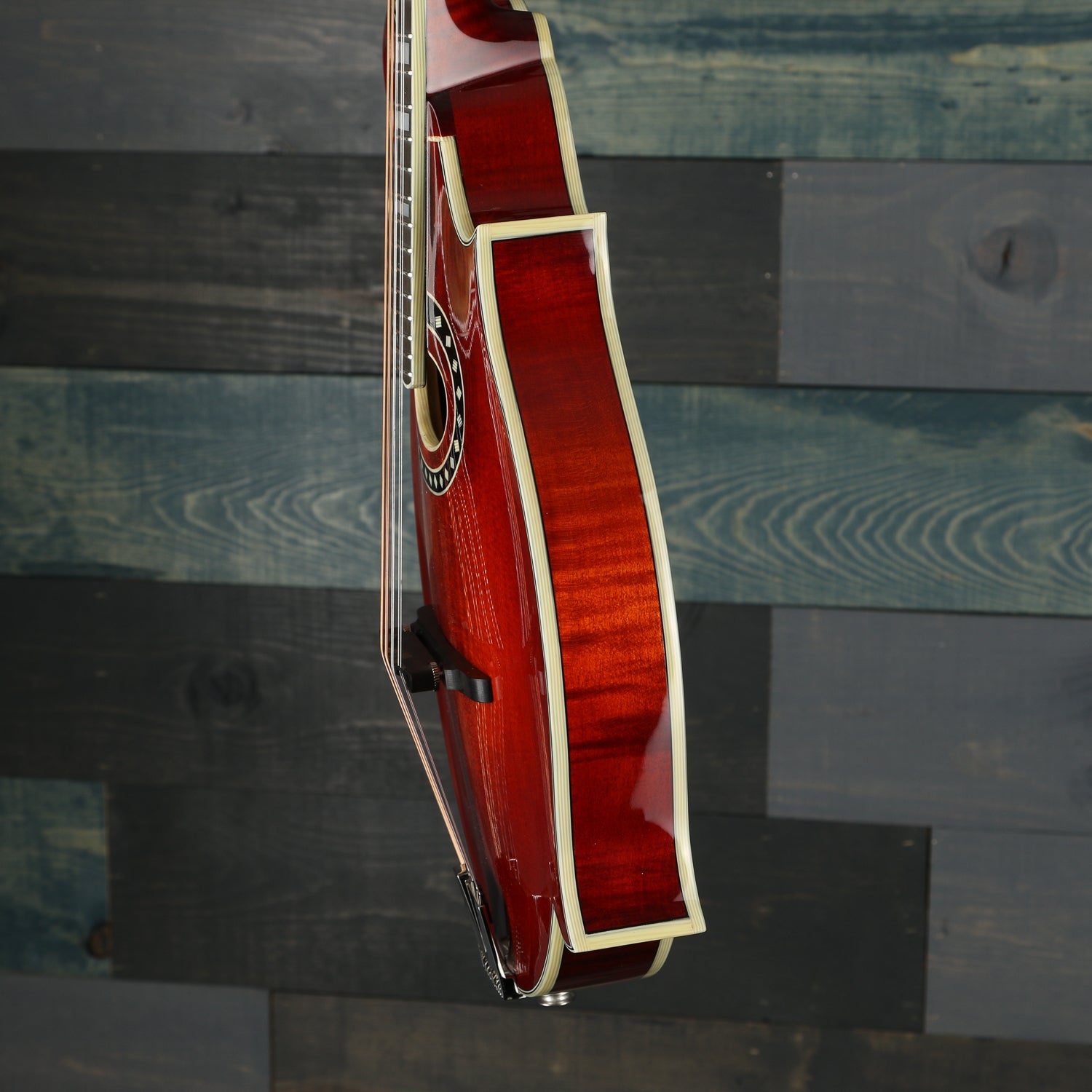 Eastman MD614 F Style Oval Hole Classic Mandolin w/case