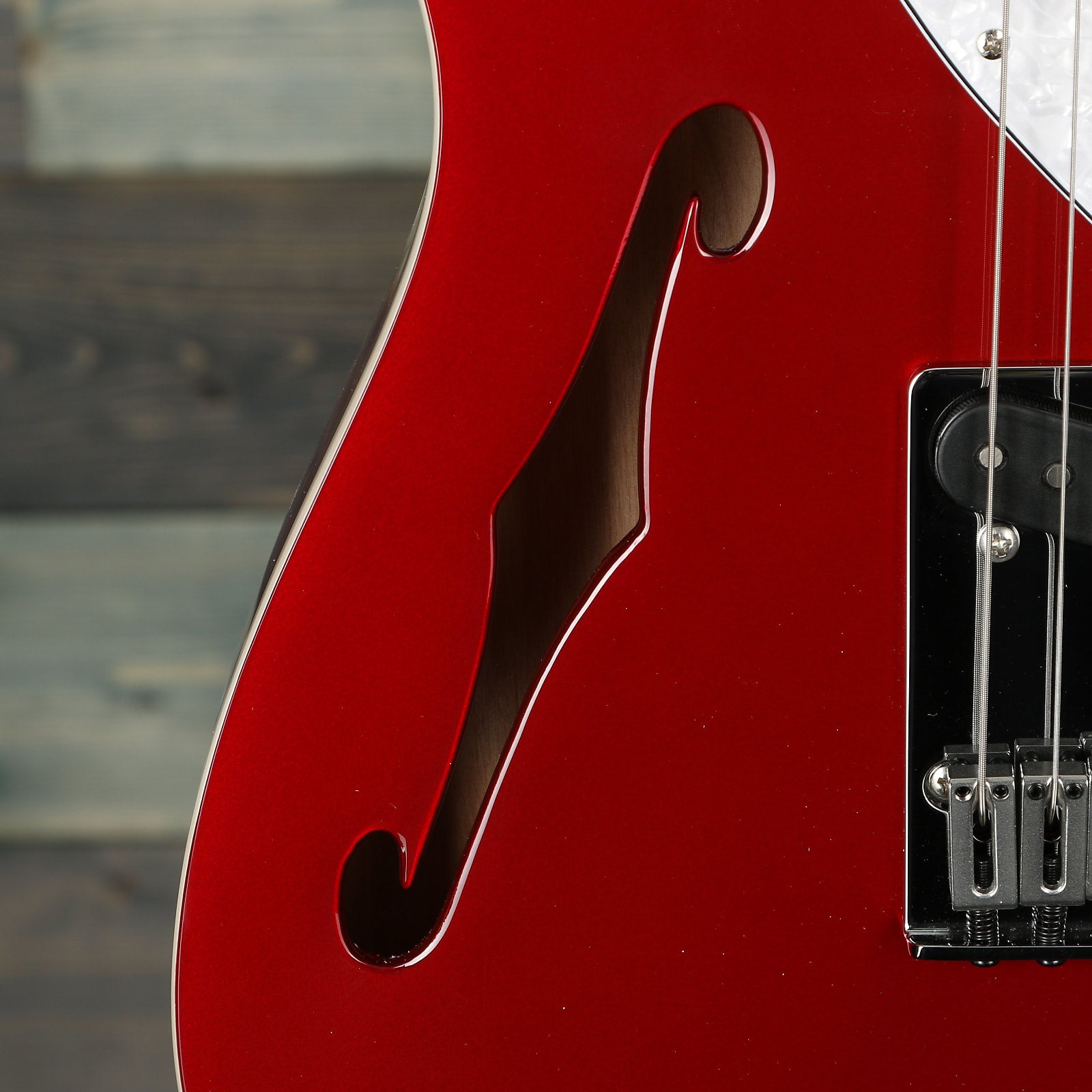 Fender Deluxe Telecaster® Thinline, Maple Fingerboard, Candy Apple Red