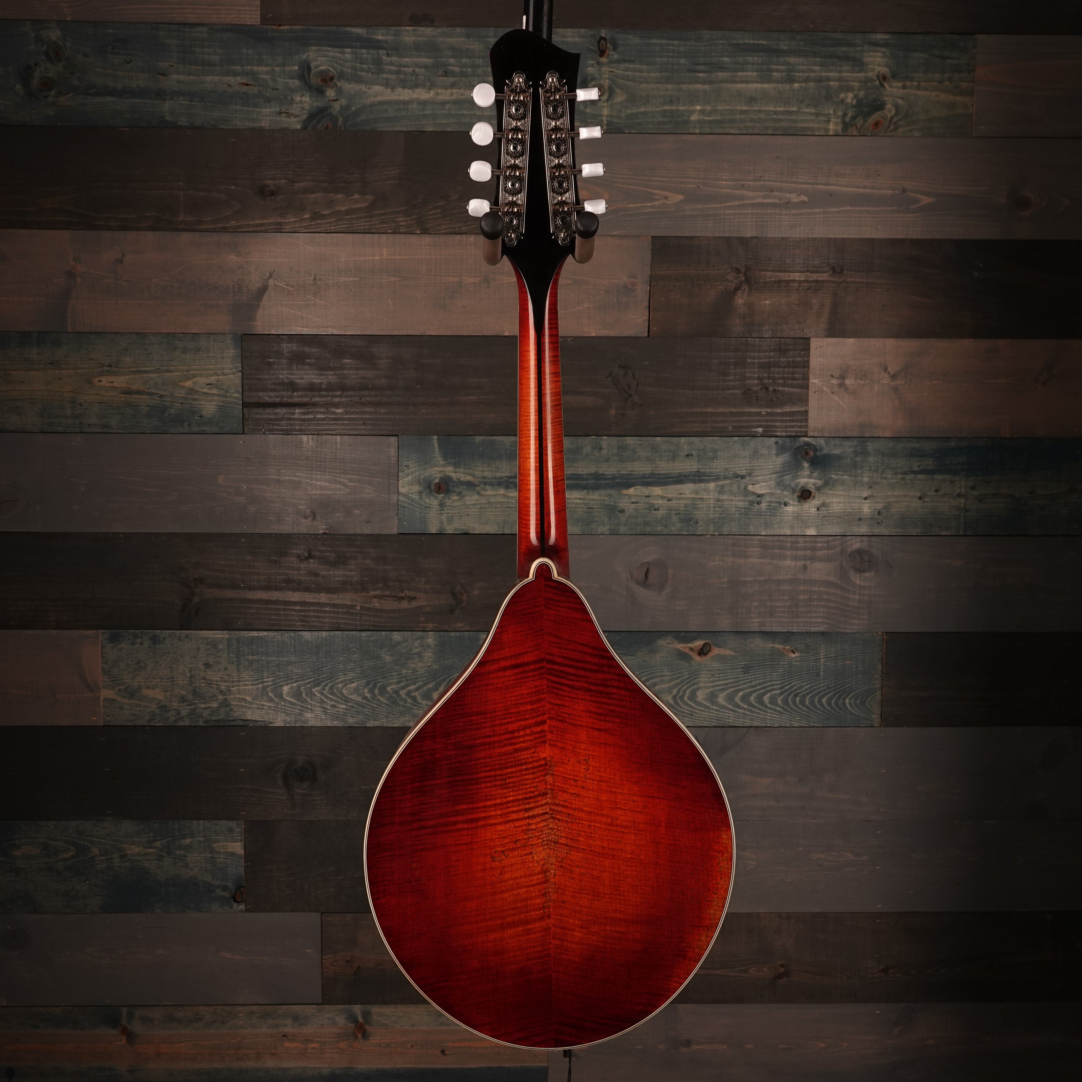 Eastman MD805V A-Style Antique Varnish F-Hole Mandolin