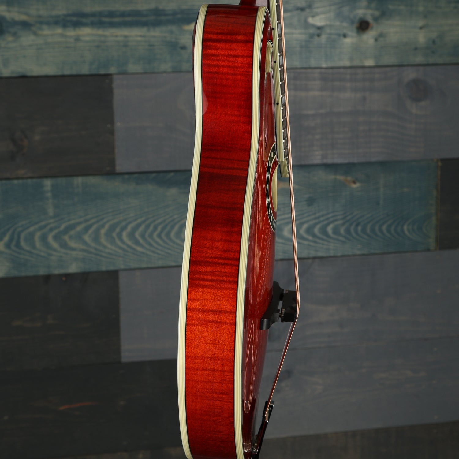 Eastman MD614 F Style Oval Hole Classic Mandolin w/case