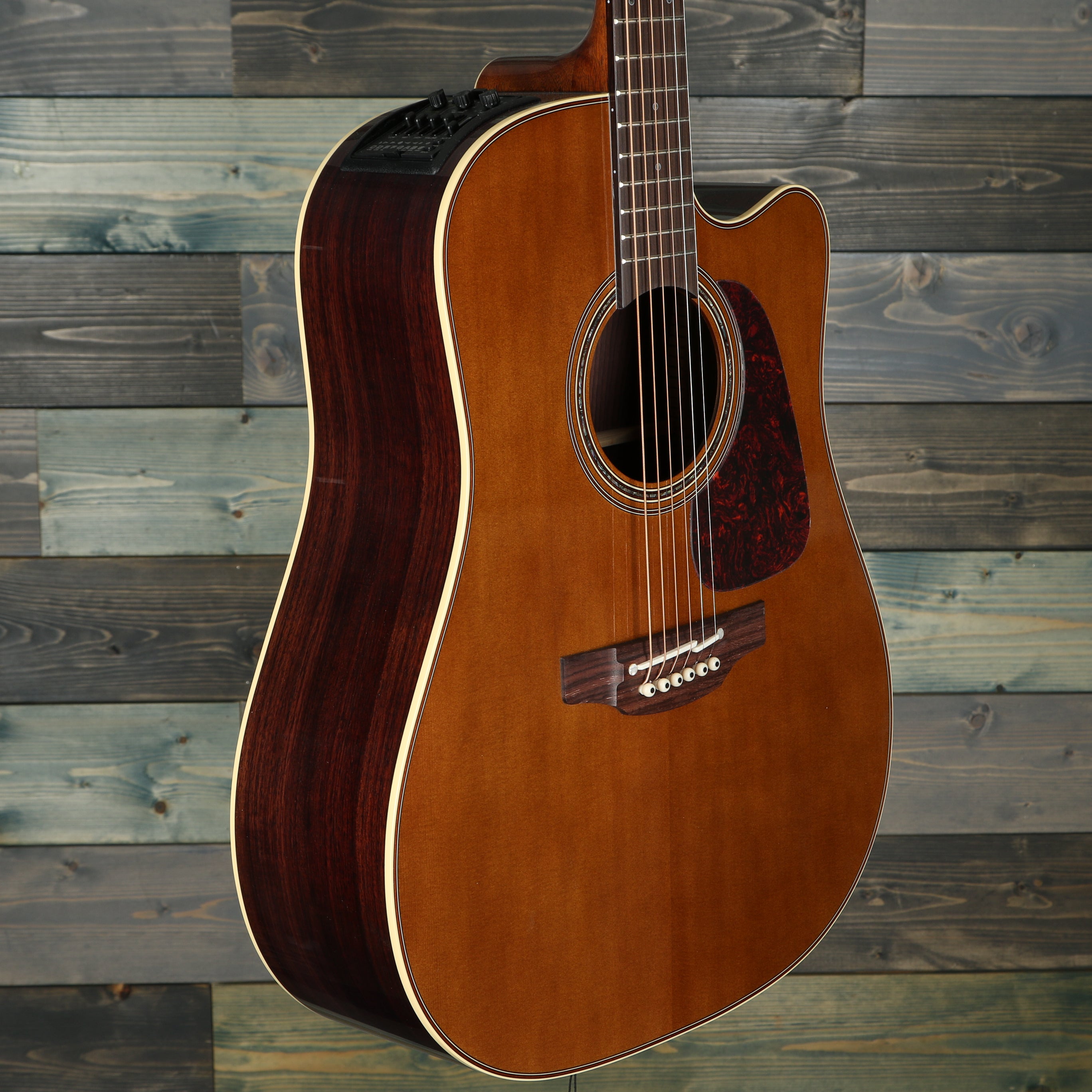 Takamine Pro Series 5 P5DC Dreadnought Acoustic-Electric Guitar Whiskey Brown