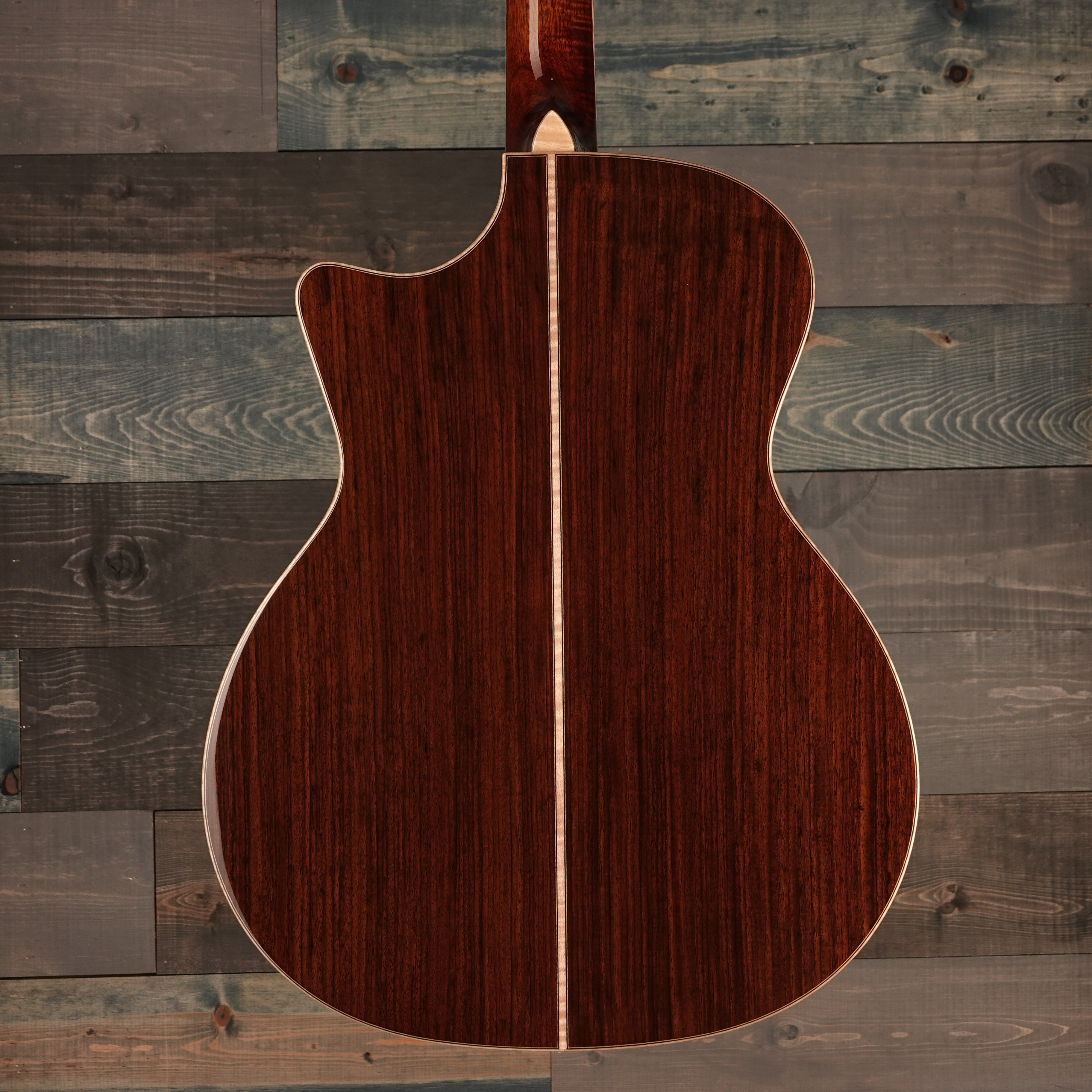 Eastman Guitars AC822CE Custom Rosewood Auditorium Cutaway A/E