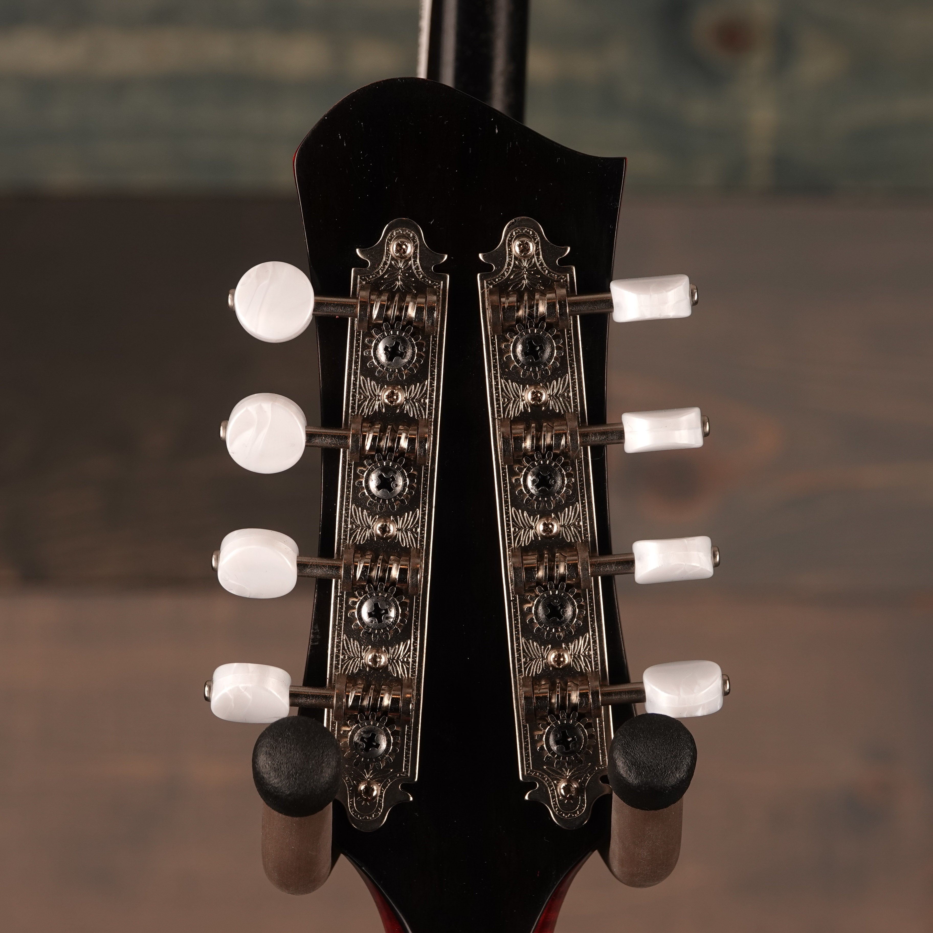 Eastman MD805V A-Style Antique Varnish F-Hole Mandolin