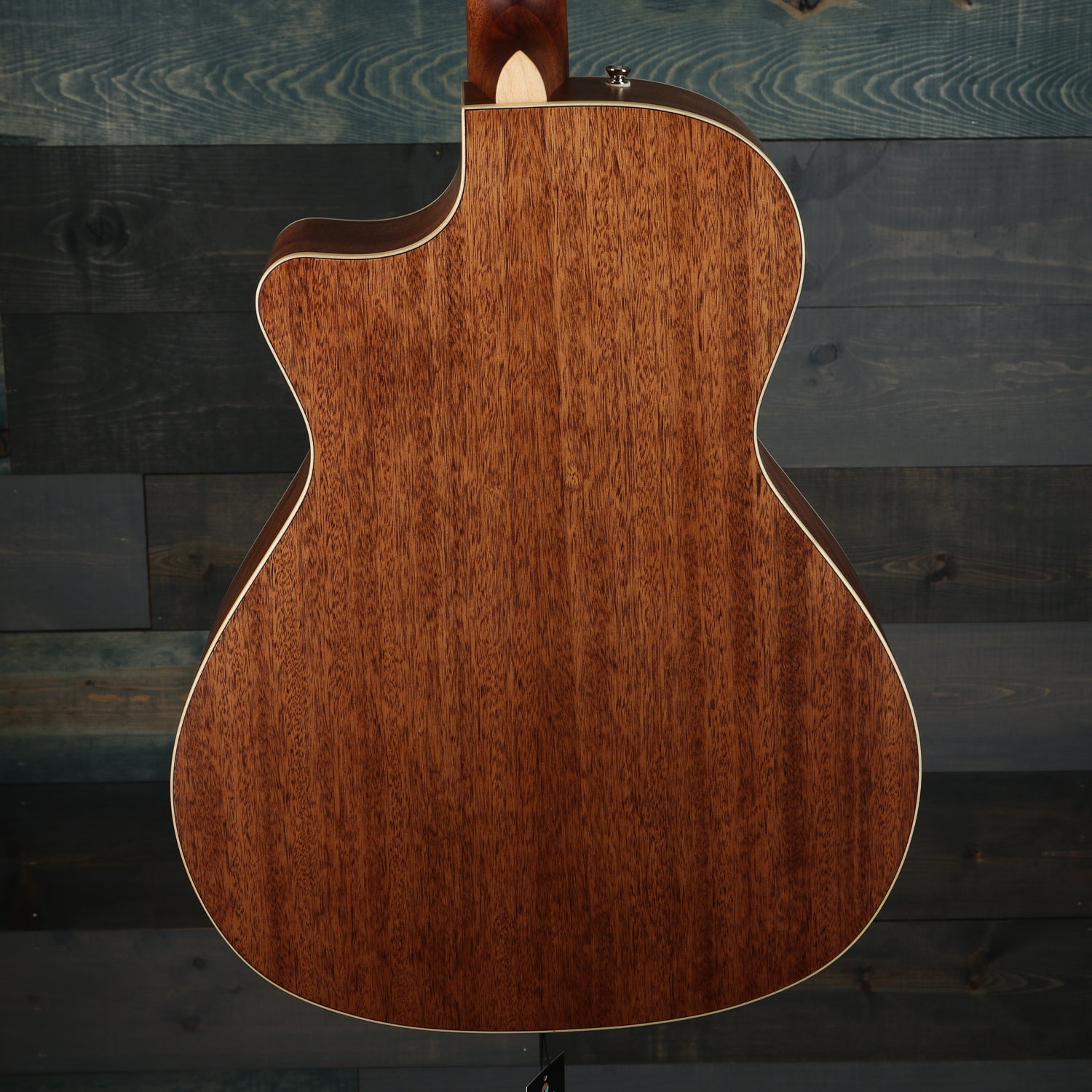 Fender Newporter Special w/ Gig Bag, All Mahogany Pau Ferro Fingerboard Natural