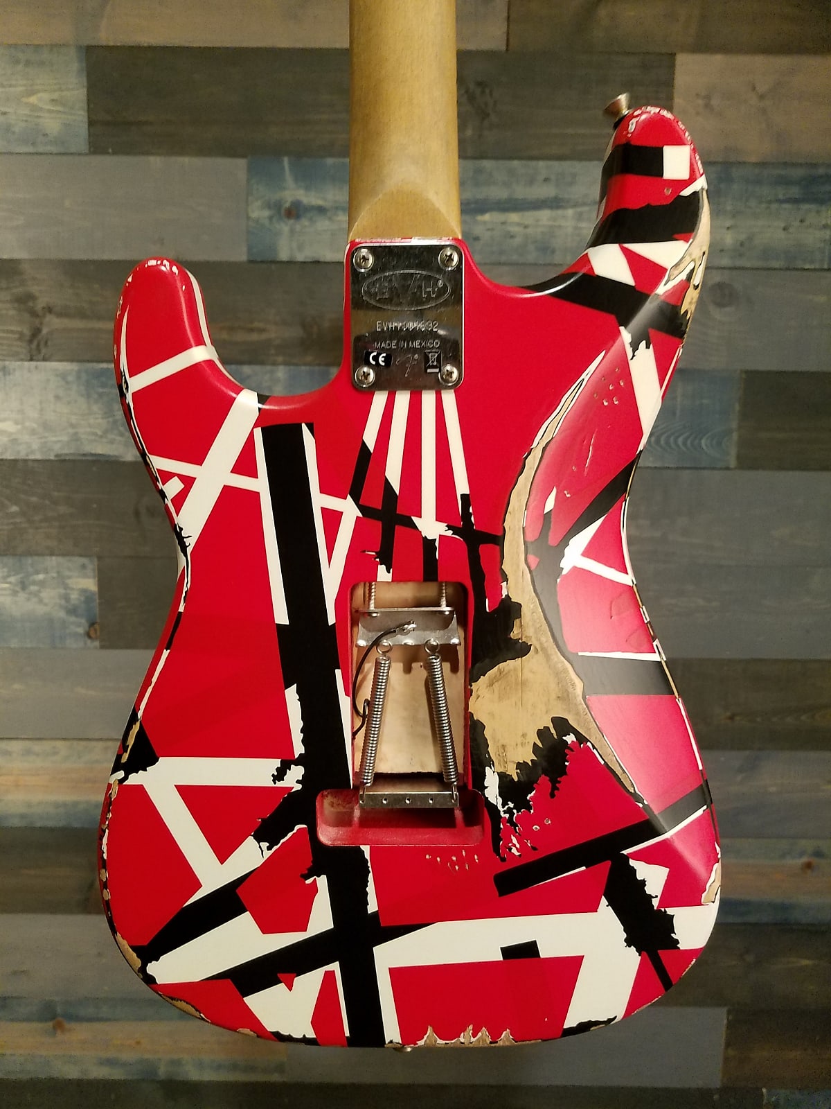 EVH Striped Series Frankie, Red/White/Black Relic