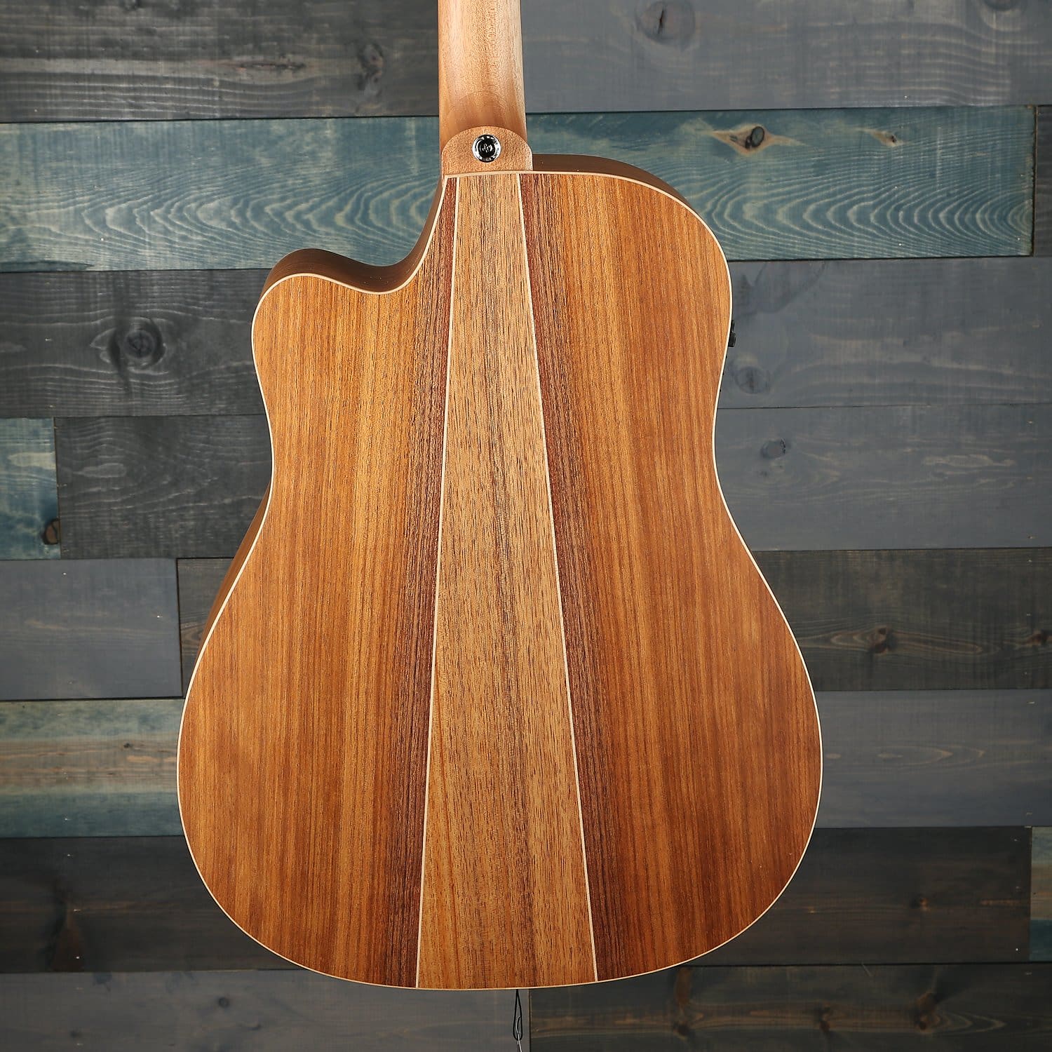 Cole Clark Fat Lady 2 Series FL2E-BB Cutaway Guitar - Bunya/Blackwood