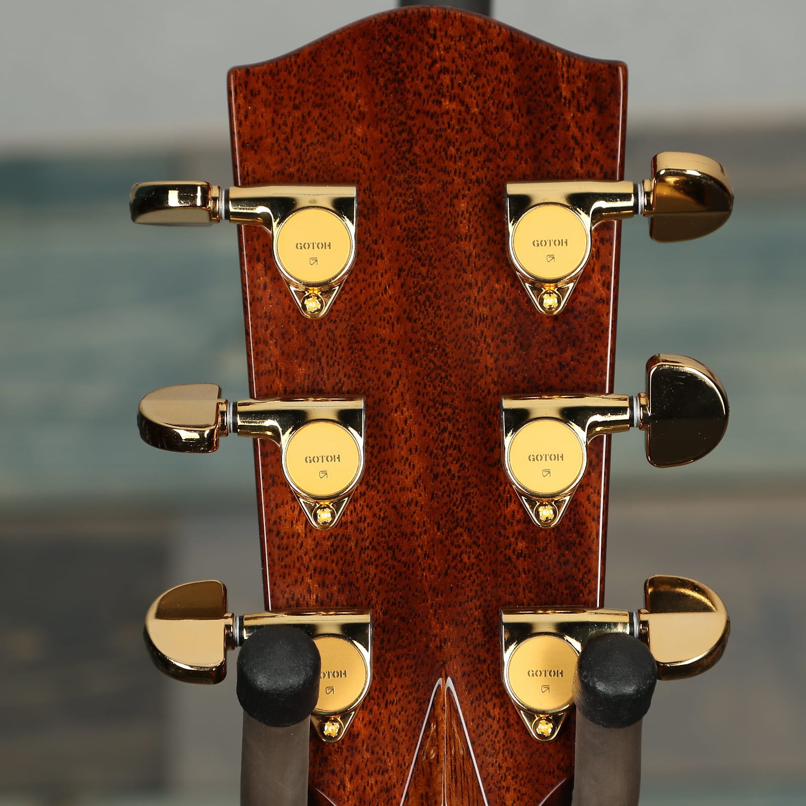 Eastman Guitars AC722CE Cutaway Grand Auditorium A/E Guitar - Dakota Fade