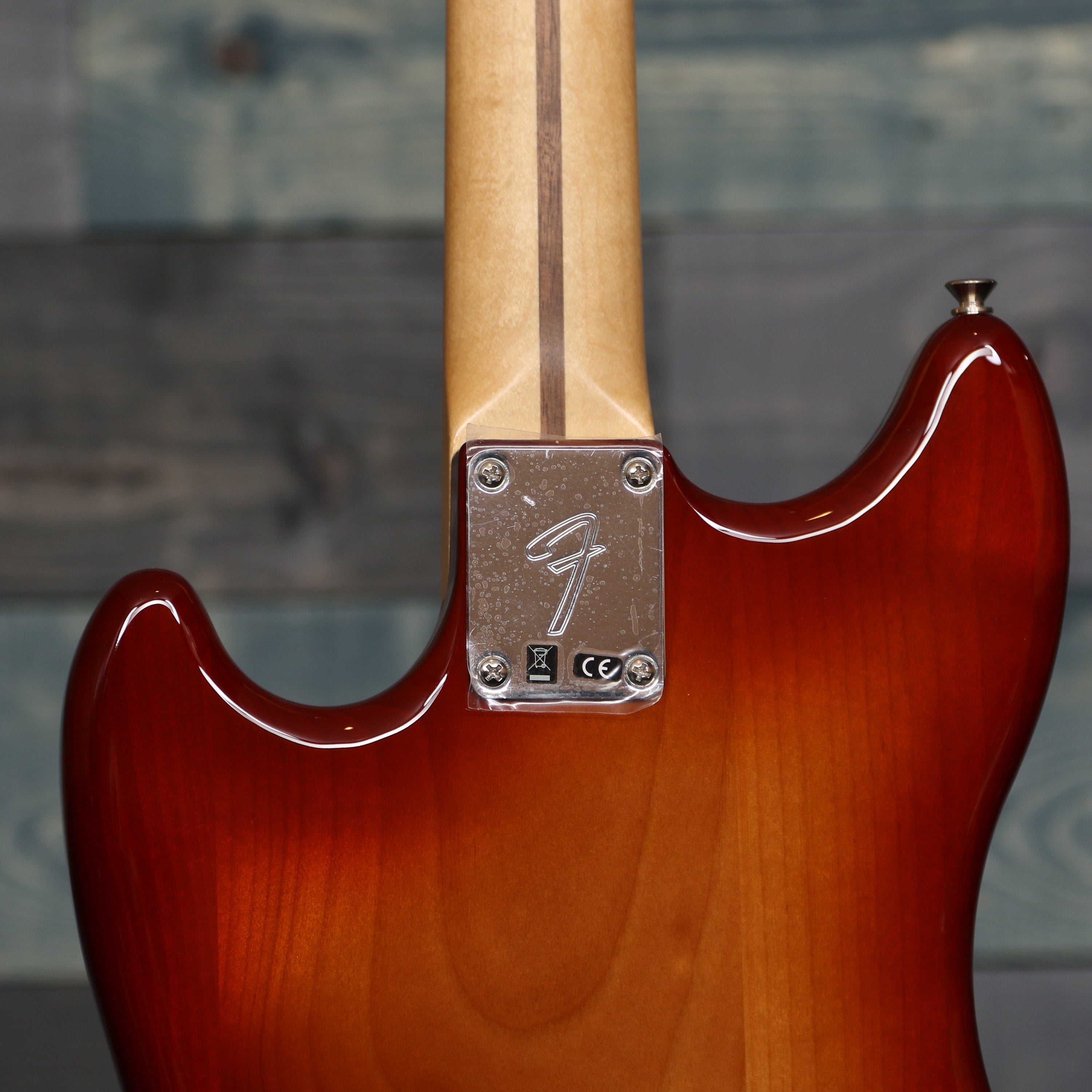 Fender Player Mustang Bass PJ, Maple Fingerboard, Sienna Sunburst