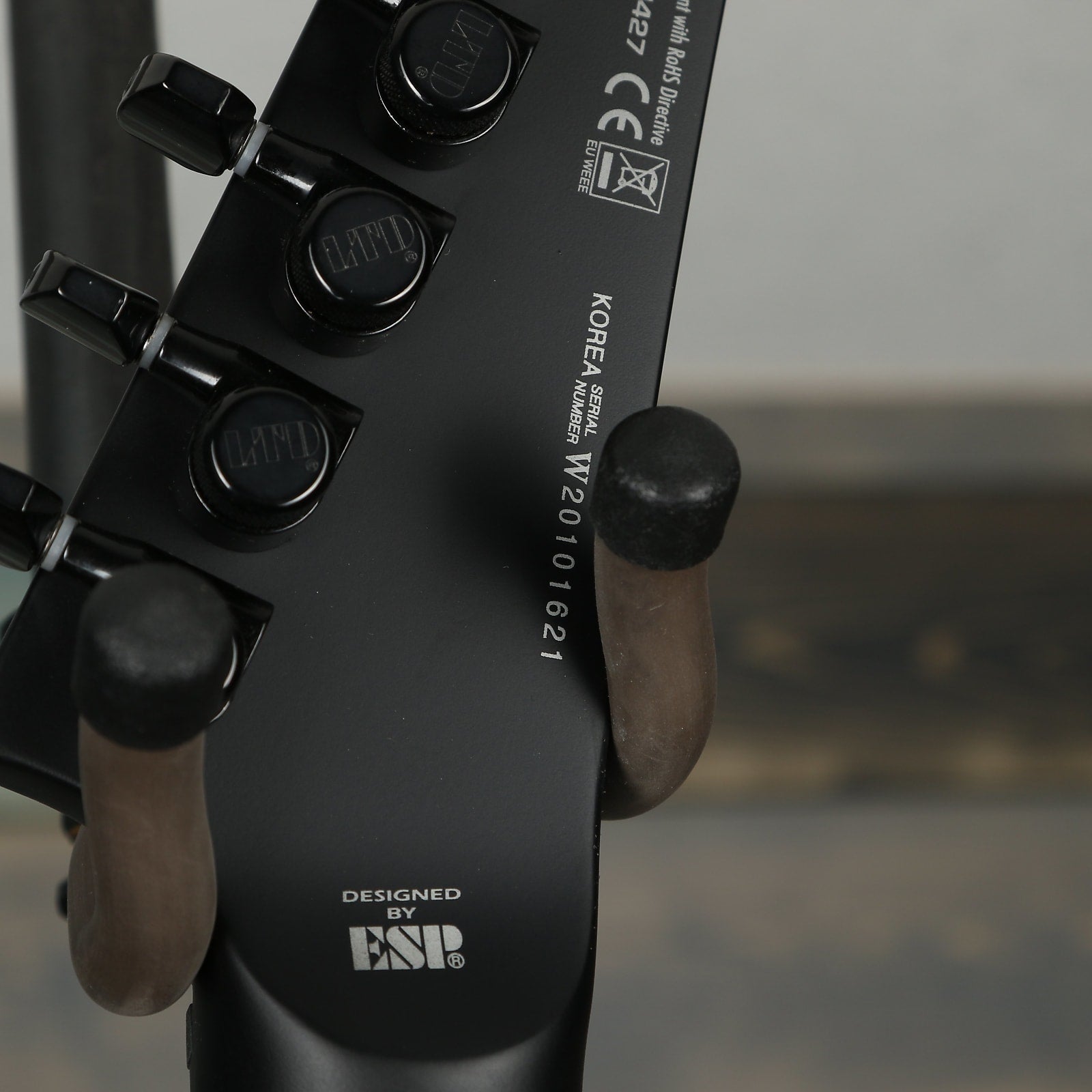 ESP LTD Arrow-NT Black Metal Series - Black Satin