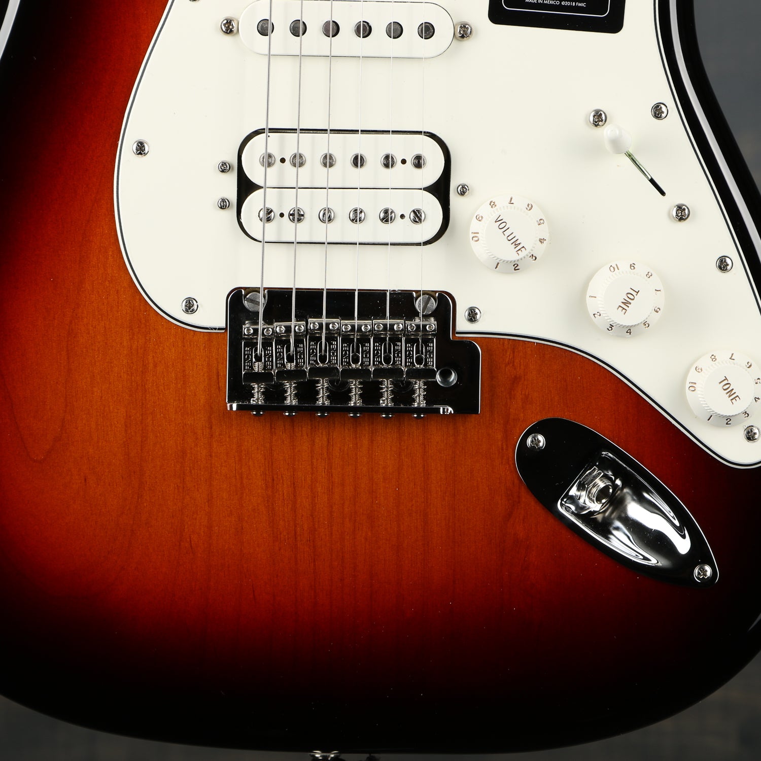 Fender Player Stratocaster HSS, Maple Fingerboard, 3-Color Sunburst