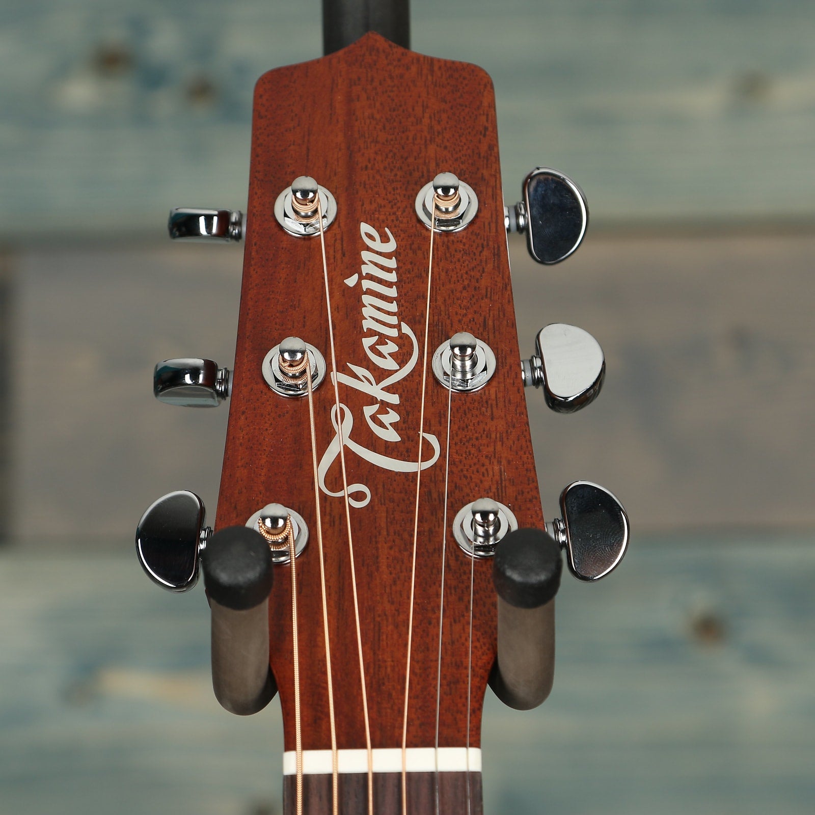 Takamine P2DC Acoustic Guitar w/Case