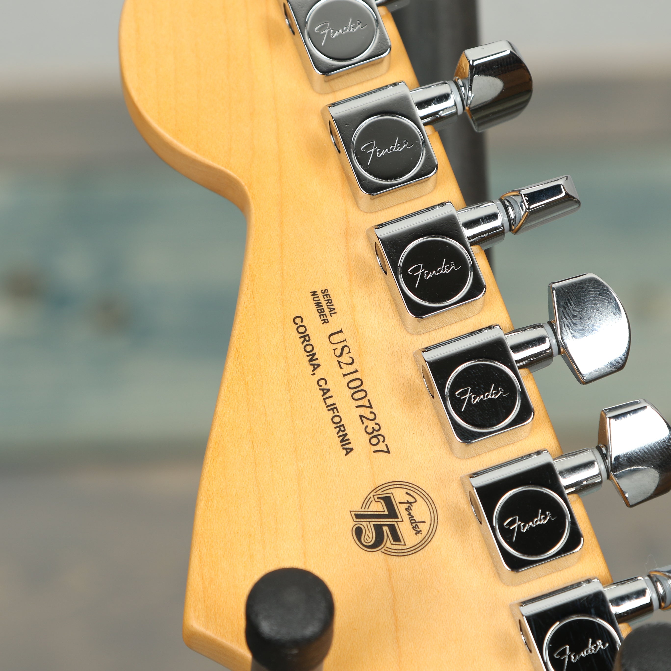 Fender Ultra Luxe Stratocaster Floyd Rose HSS, Maple Fingerboard, Silverburst