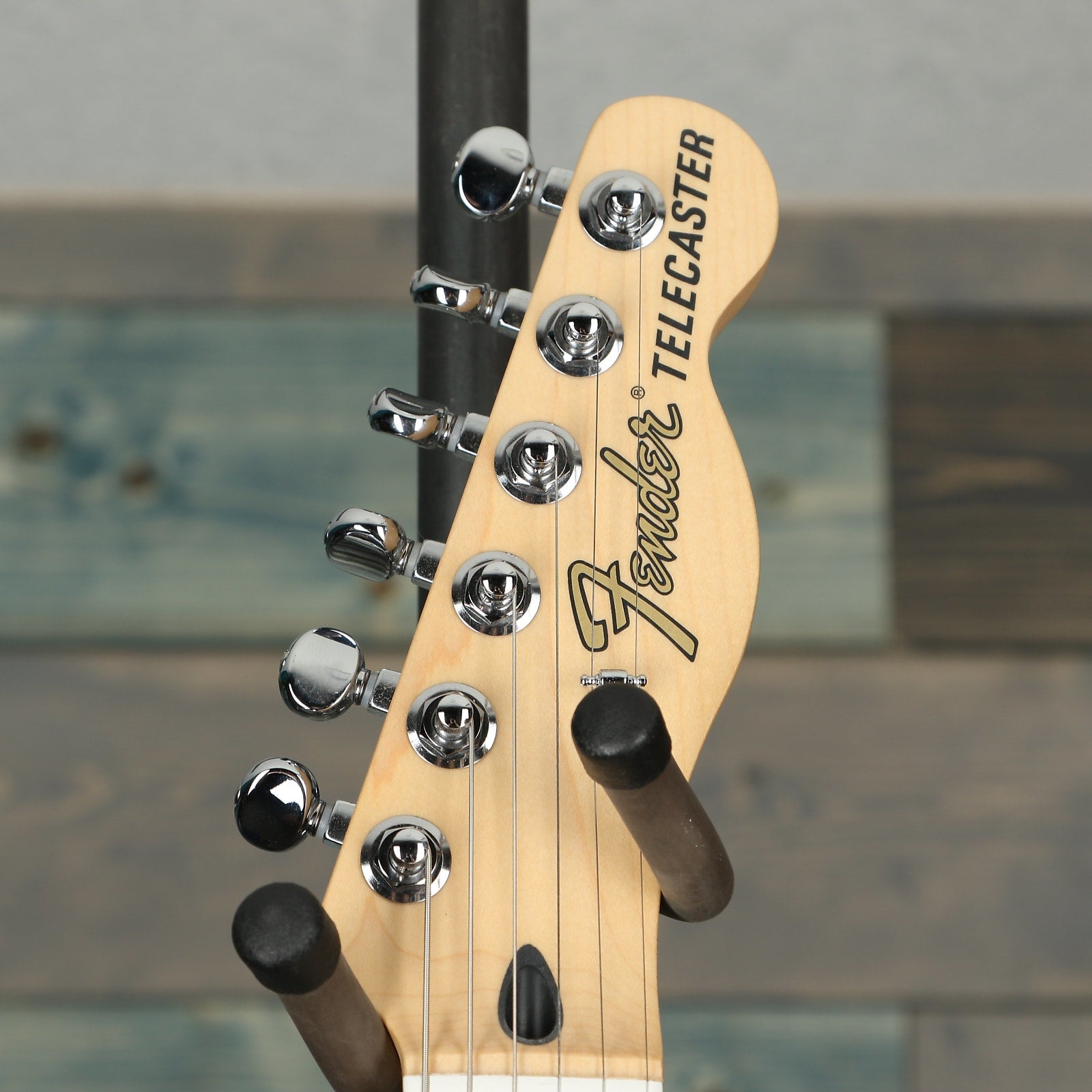 Fender Deluxe Telecaster® Thinline, Maple Fingerboard, Candy Apple Red