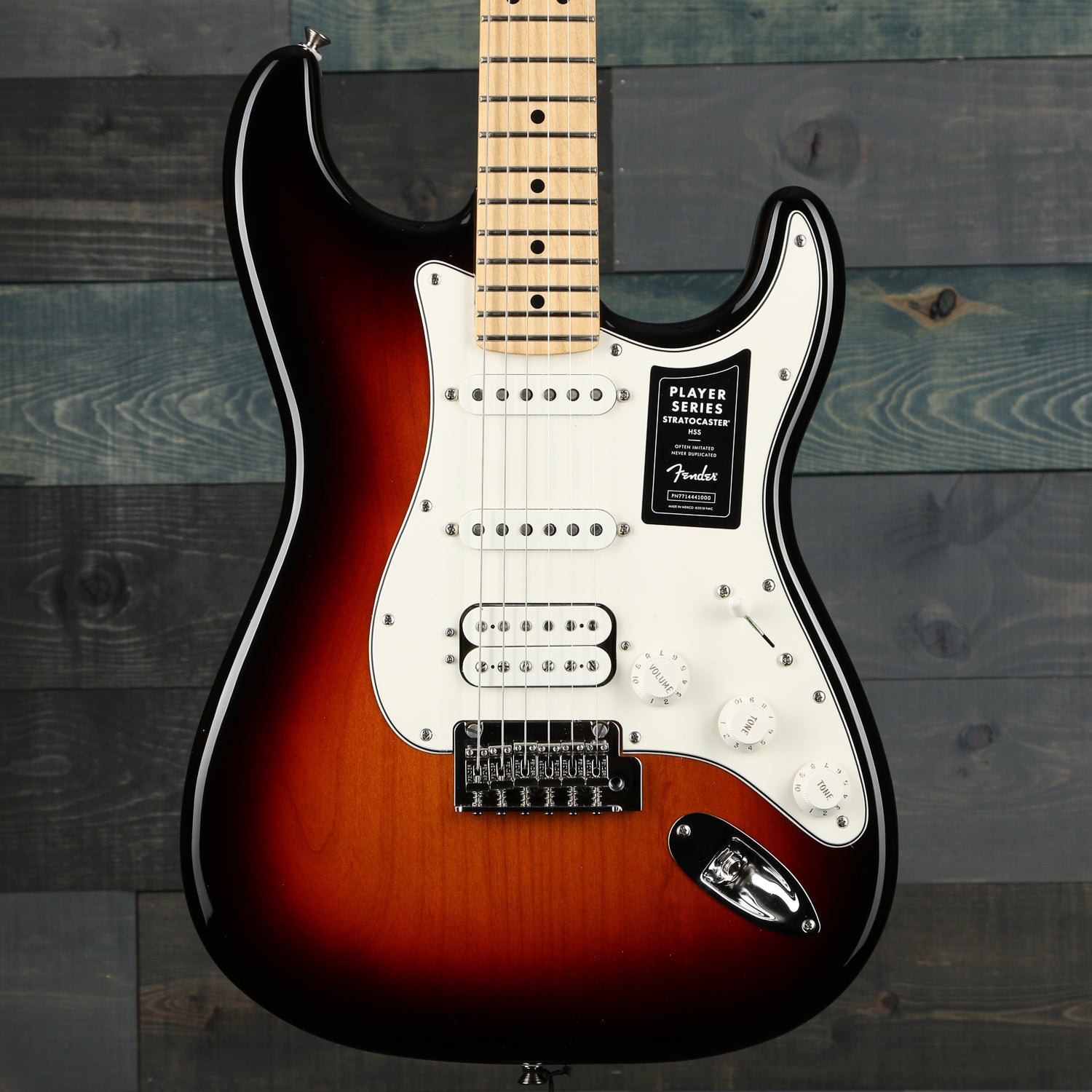 Fender Player Stratocaster HSS, Maple Fingerboard, 3-Color Sunburst