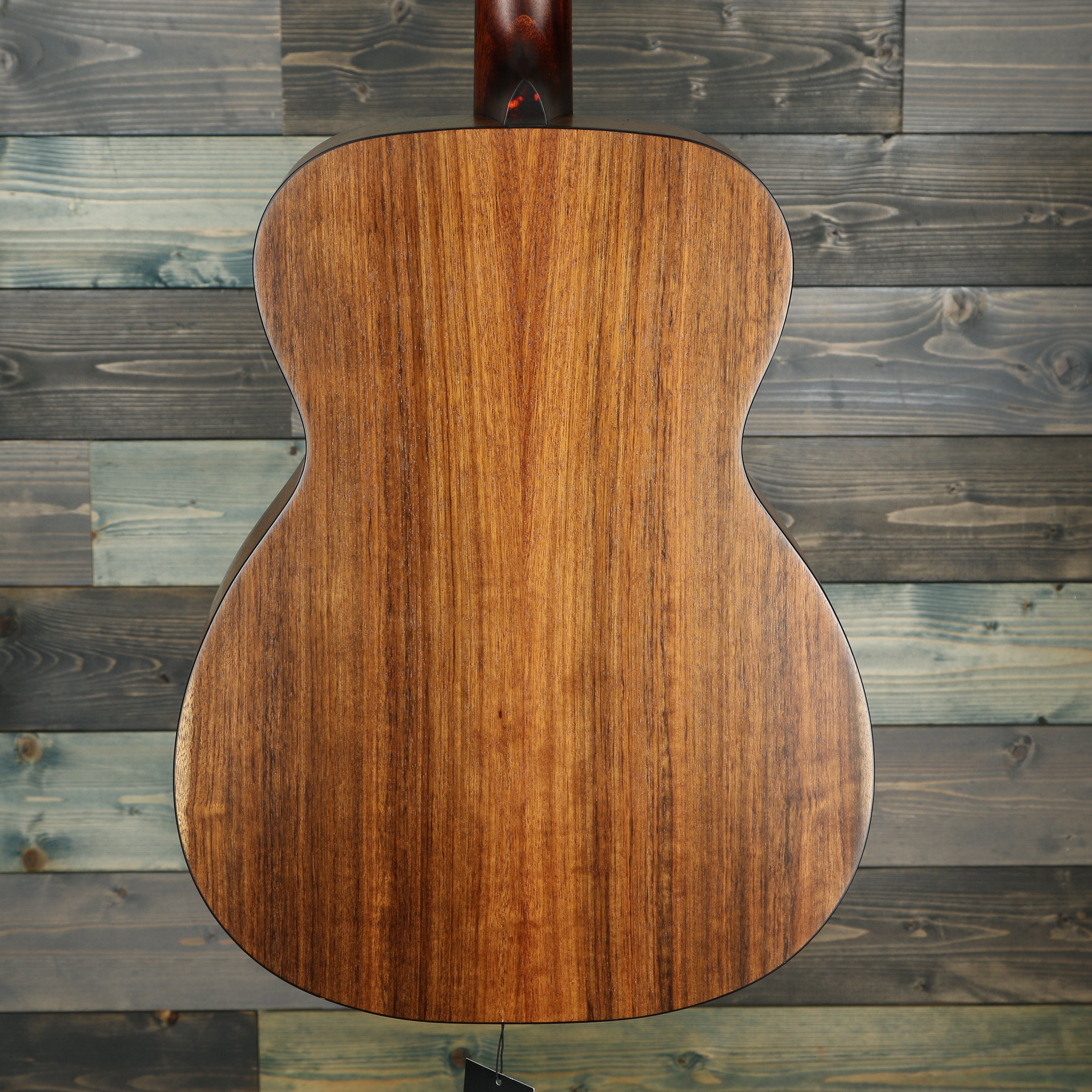 Eastman E3OME Acoustic Guitar - Natural