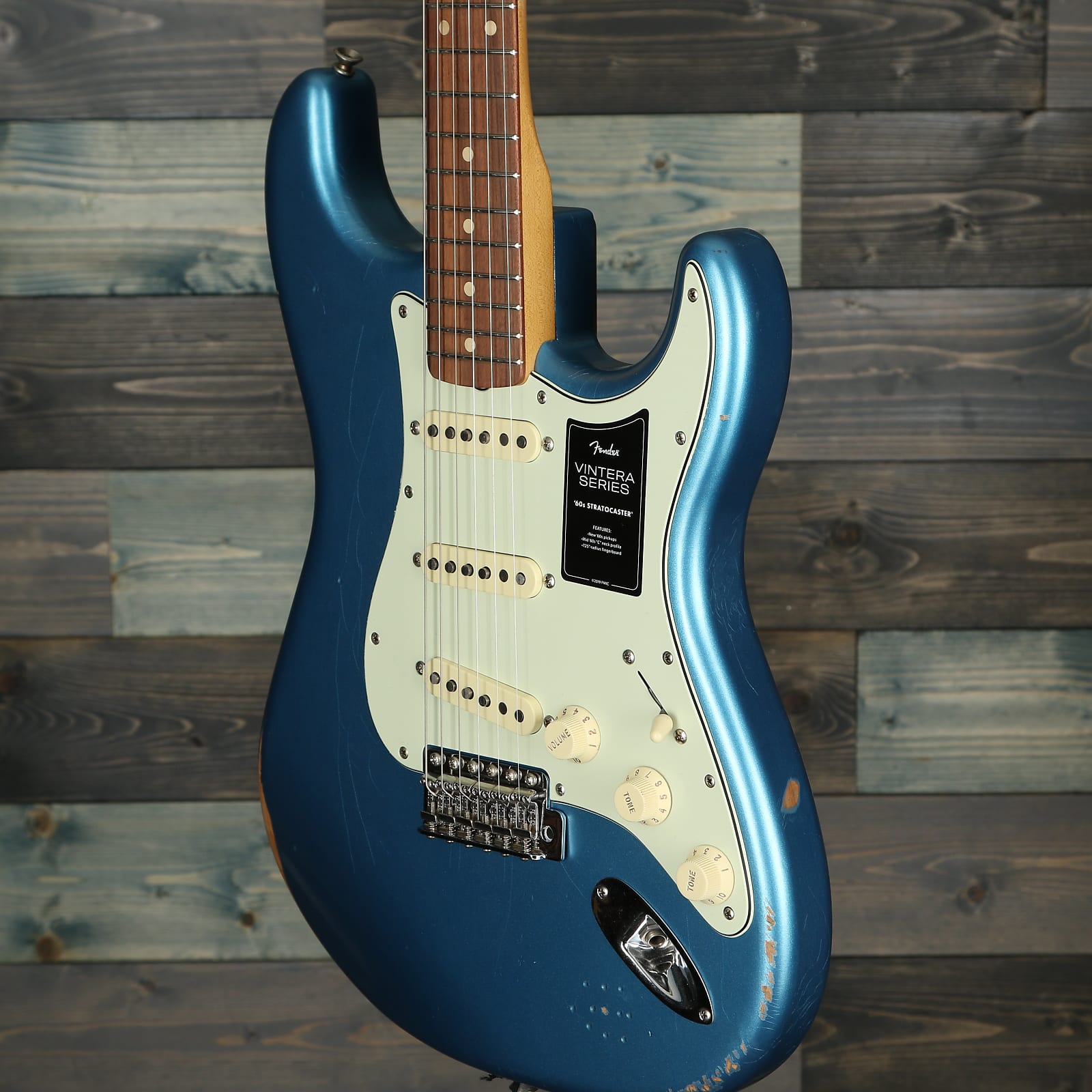 Fender Vintera Road Worn 60s Stratocaster, Pau Ferro FB - Lake Placid Blue
