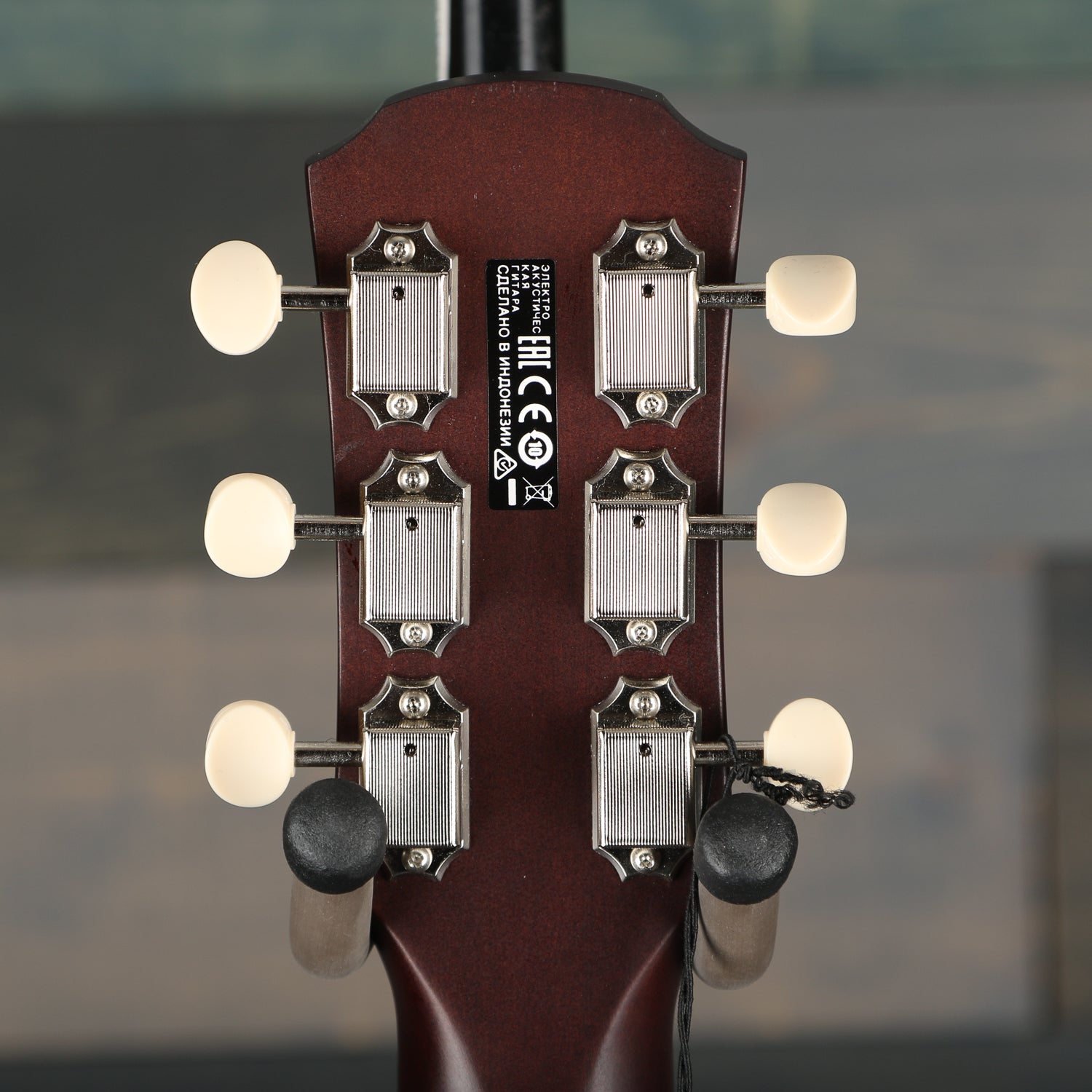 Yamaha APXT2EW Natural 3/4 APX Thin-line Cutaway Acoustic Electric Guitar