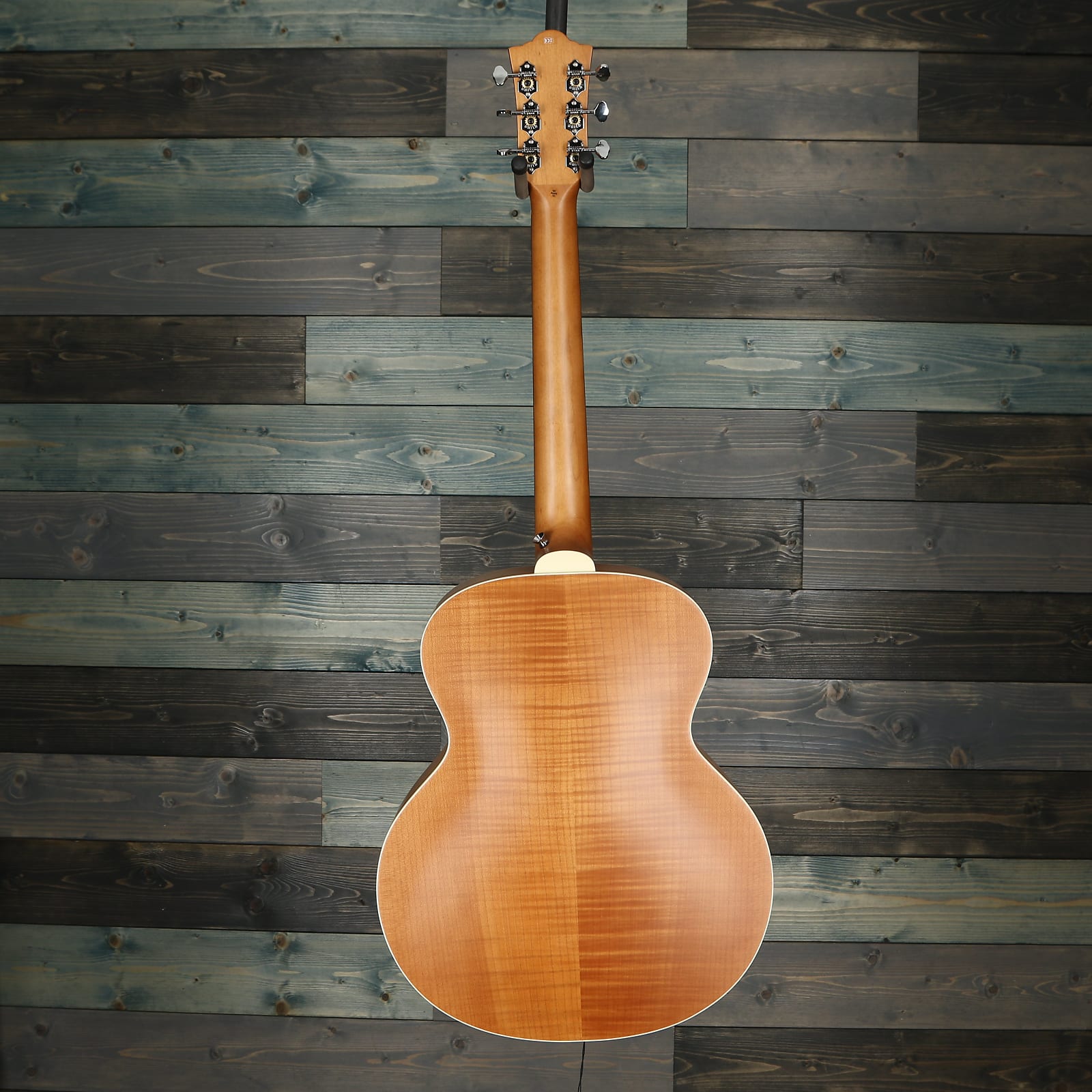 Guild Jumbo Junior Flame Maple - Antique Blonde Satin