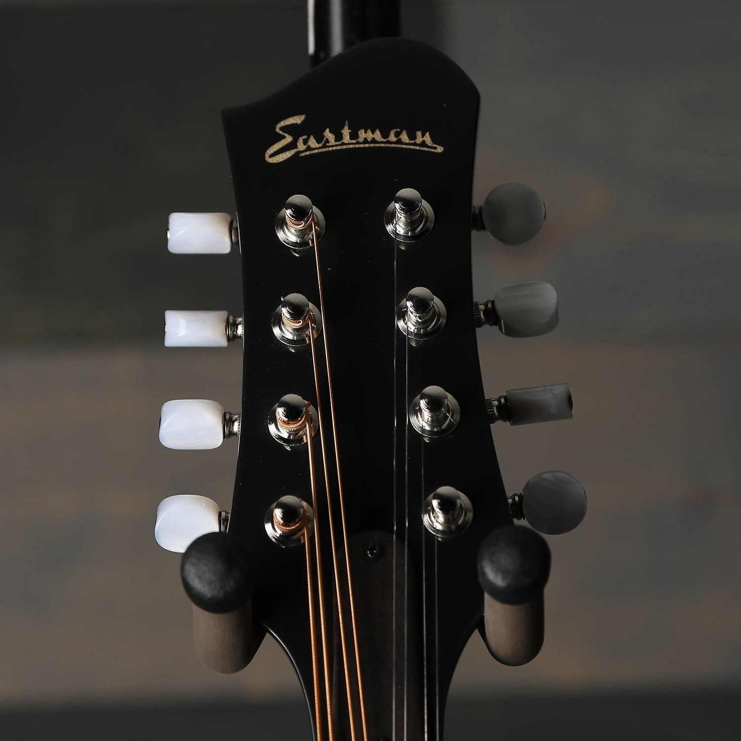 Eastman MD505 A-Style Classic Sunburst F-Hole Mandolin w/Case