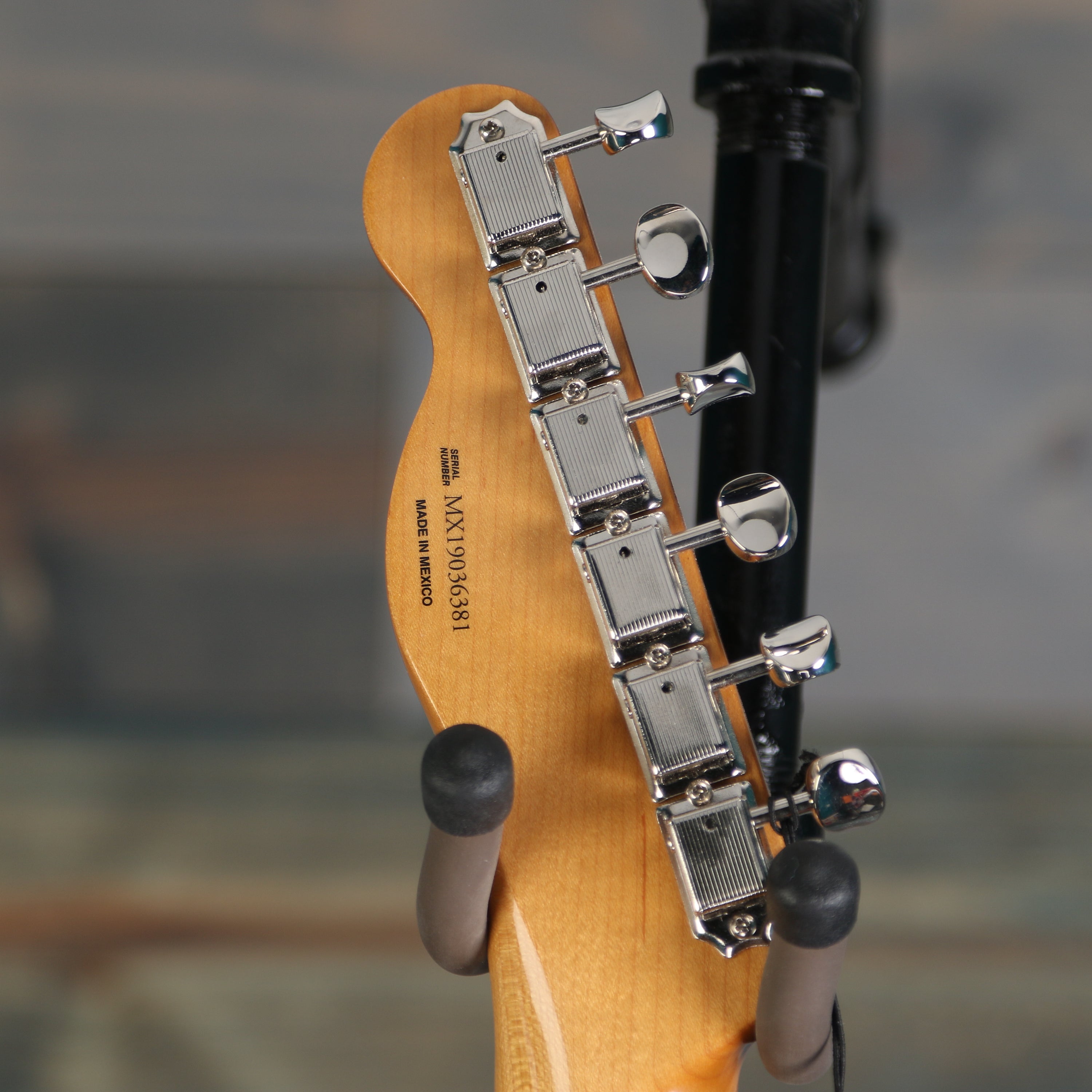 Fender Vintera '50s Telecaster®, Maple Fingerboard, Fiesta Red