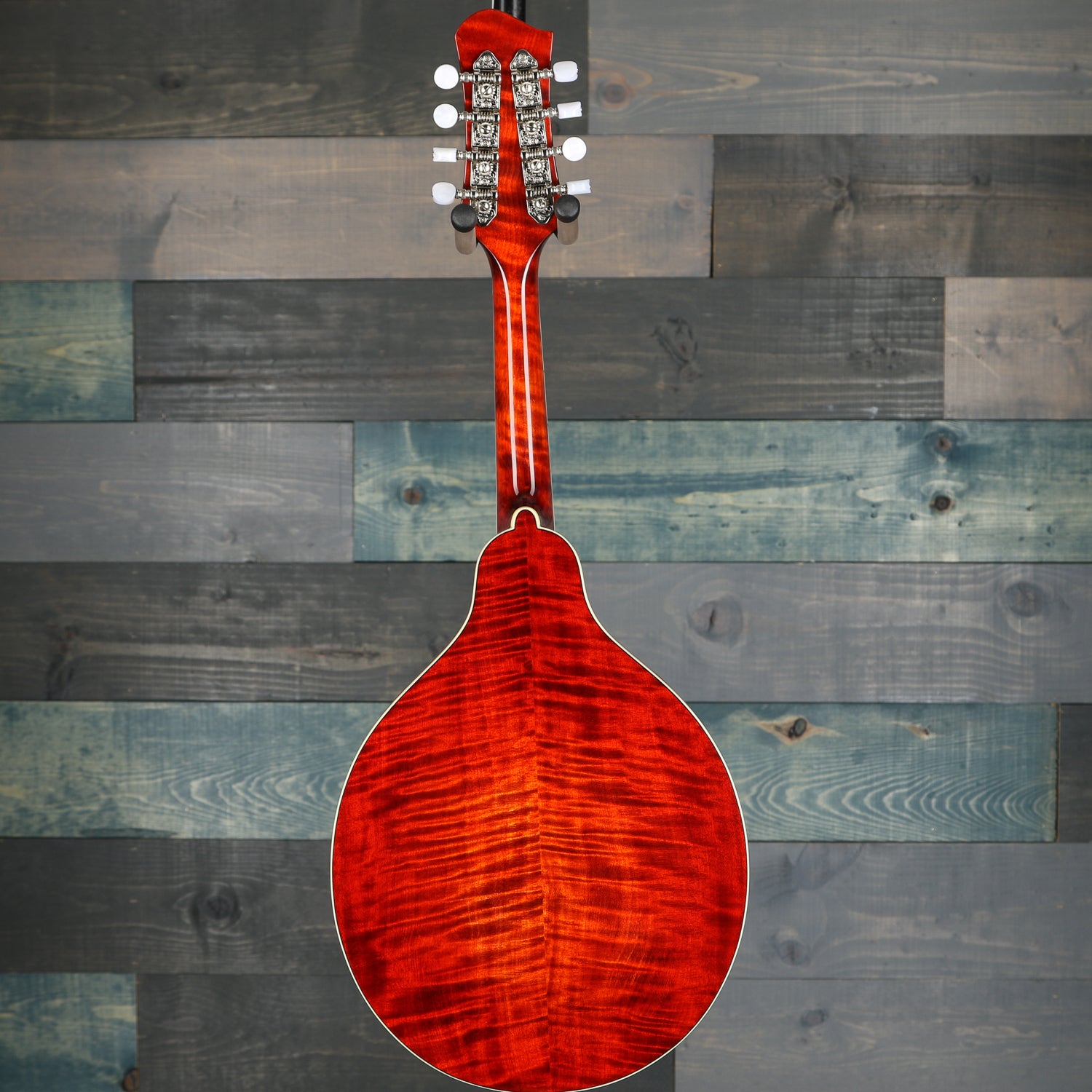 Eastman MD604 A-Style Classic Oval Hole Mandolin w/Case