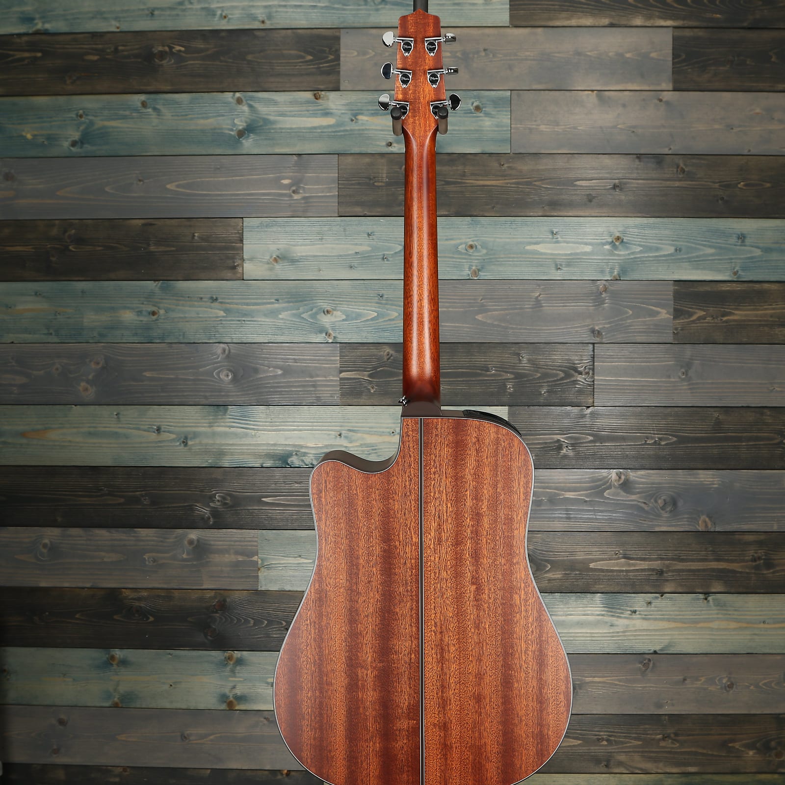 Takamine P2DC Acoustic Guitar w/Case