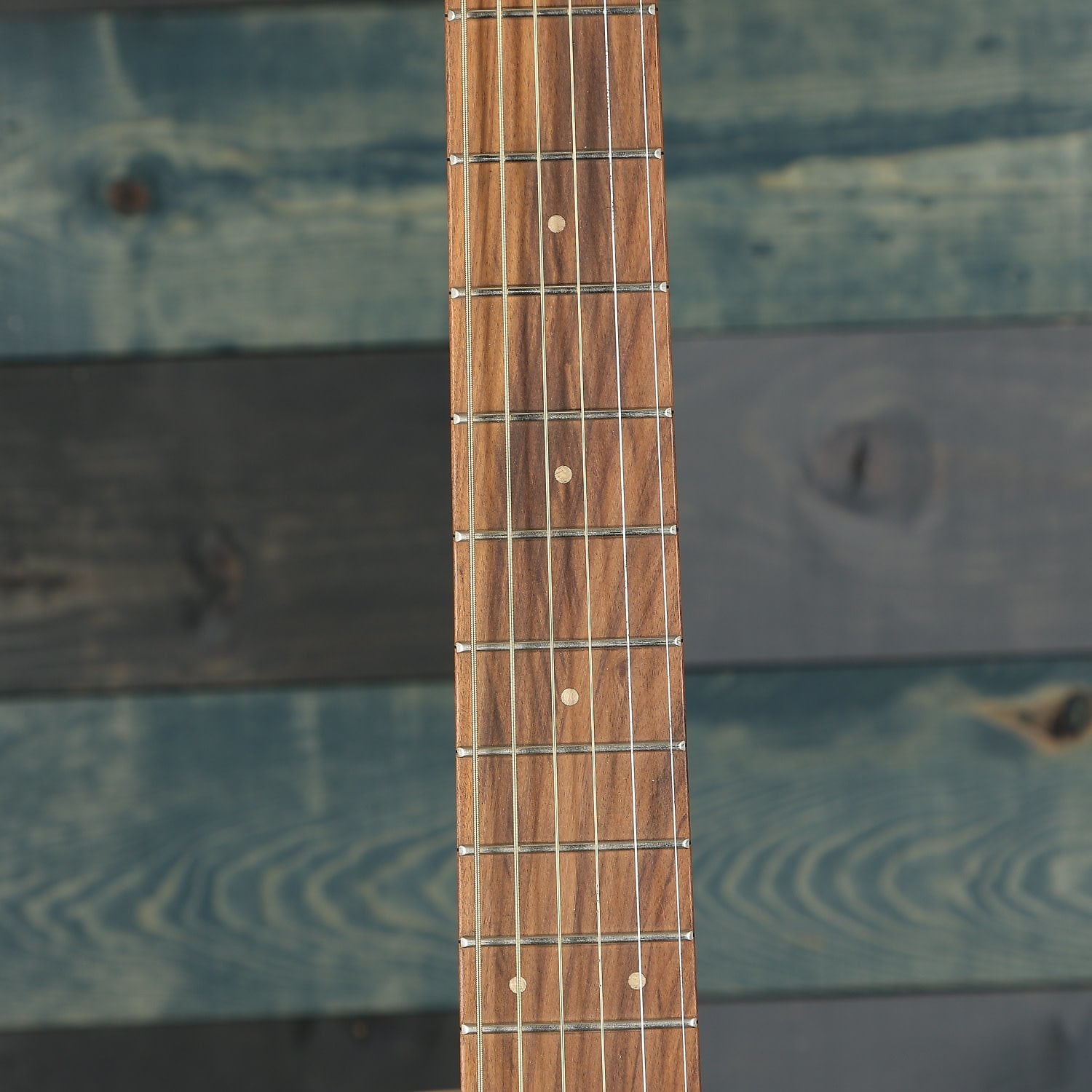 Fender Newporter Classic with Gig Bag, Pau Ferro Fingerboard, Aged Cherry Burst