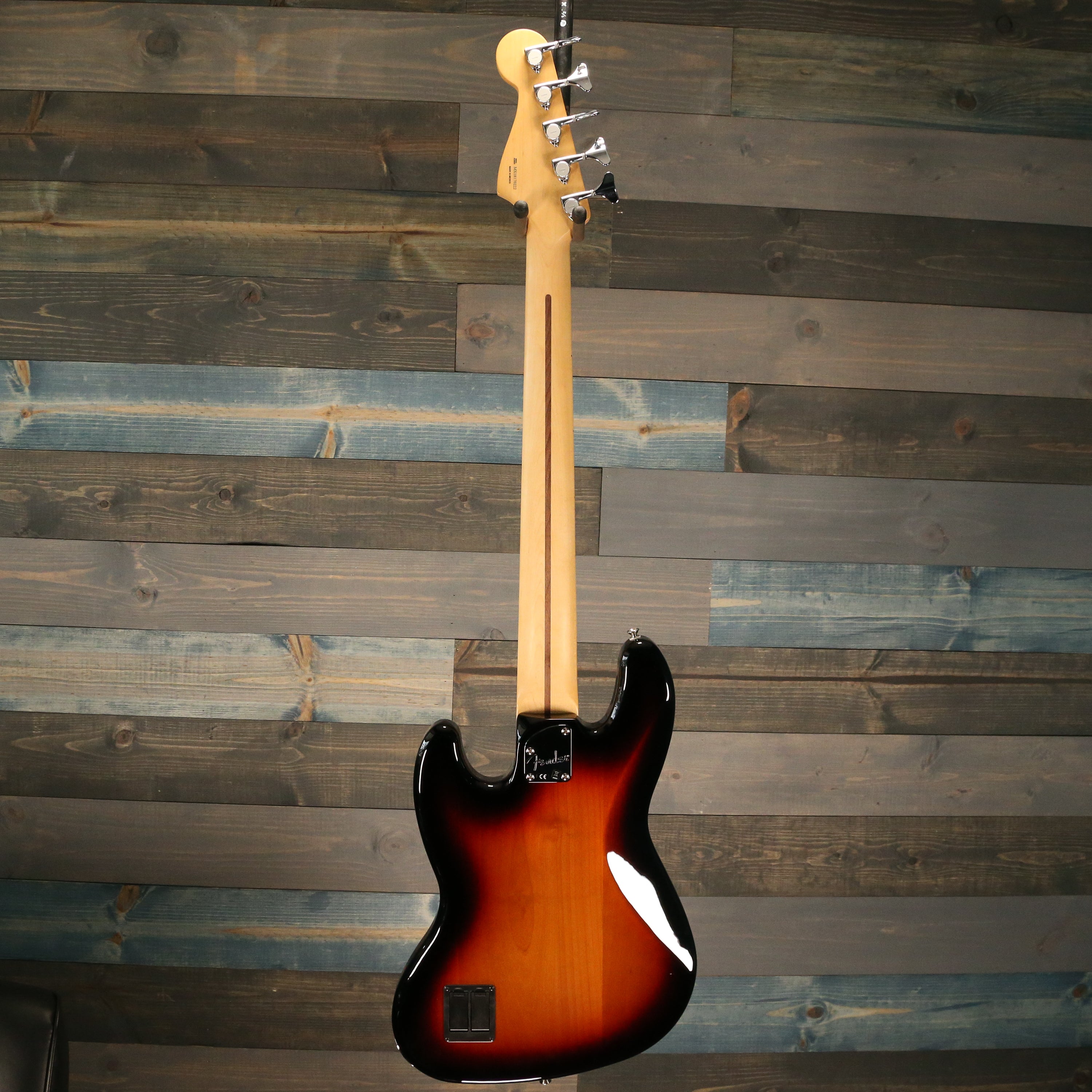 Fender Deluxe Active Jazz Bass® V, Maple Fingerboard, 3-Color Sunburst