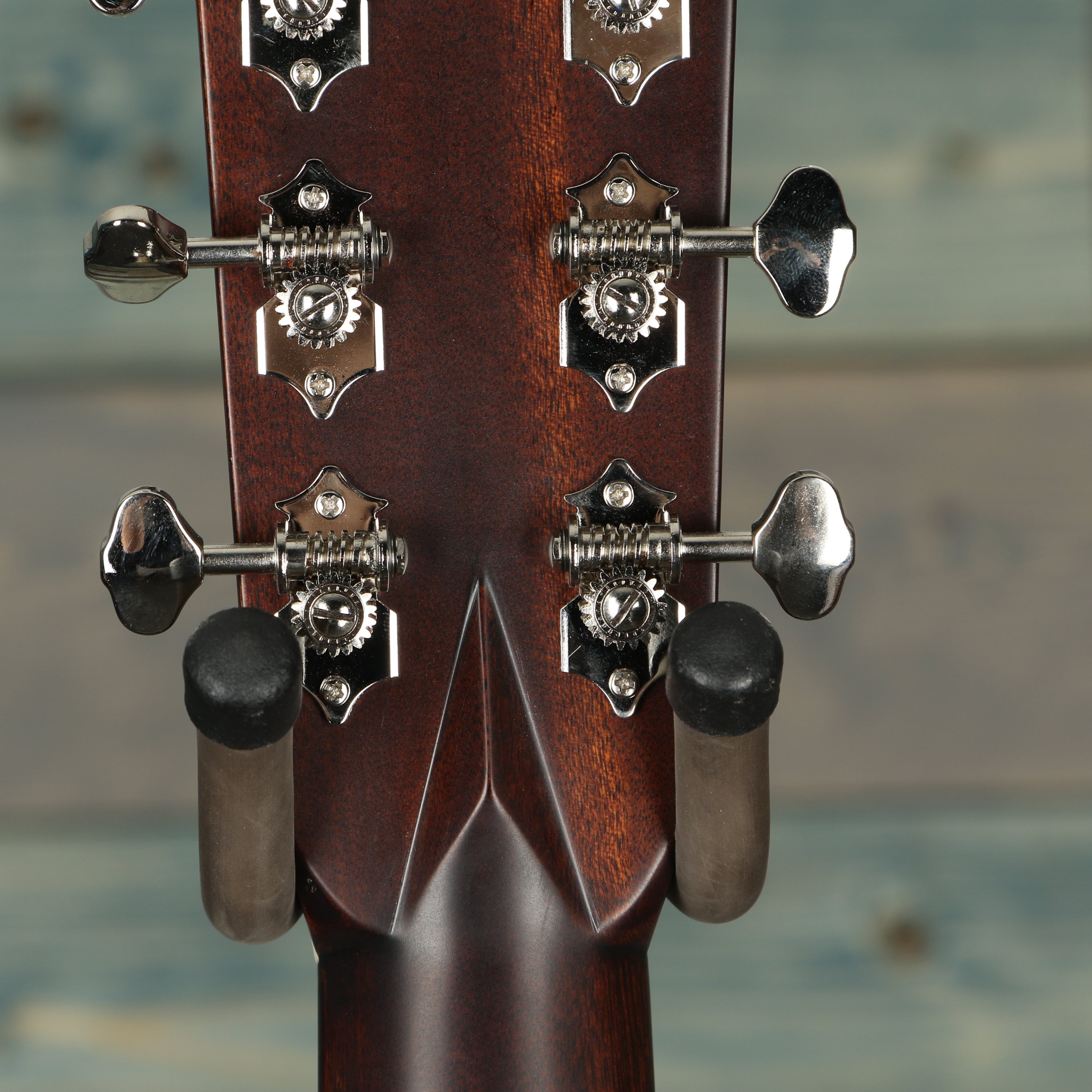 Eastman Guitars E20OM-TC Thermocured Solid Top Acoustic Guitar