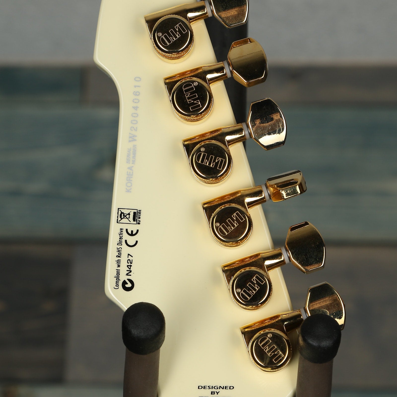 ESP LTD Phoenix-1000 - Vintage White Left handed