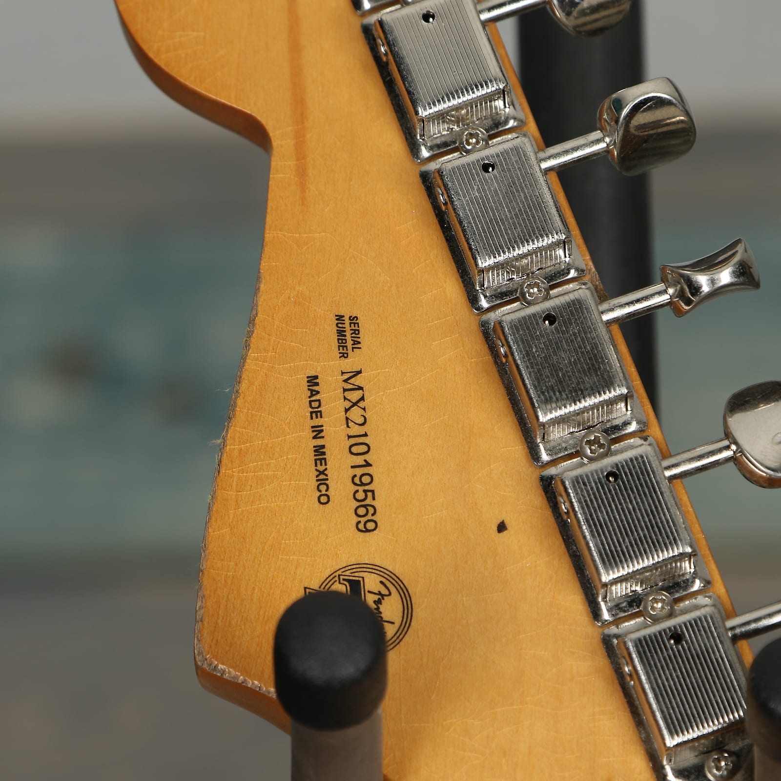 Fender Vintera Road Worn 60s Stratocaster, Pau Ferro FB - Lake Placid Blue