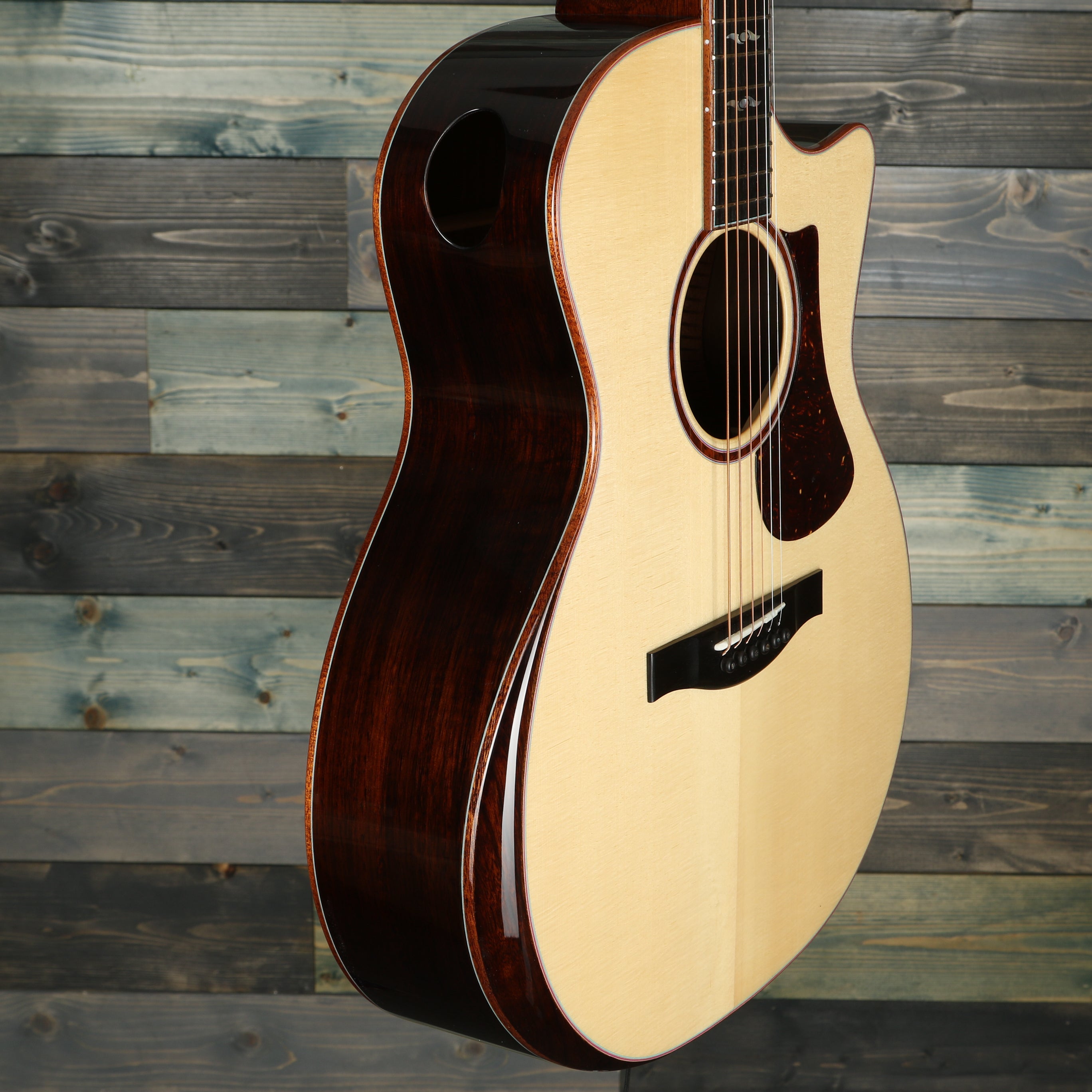 Eastman Guitars AC722CE Cutaway Grand Auditorium A/E Guitar