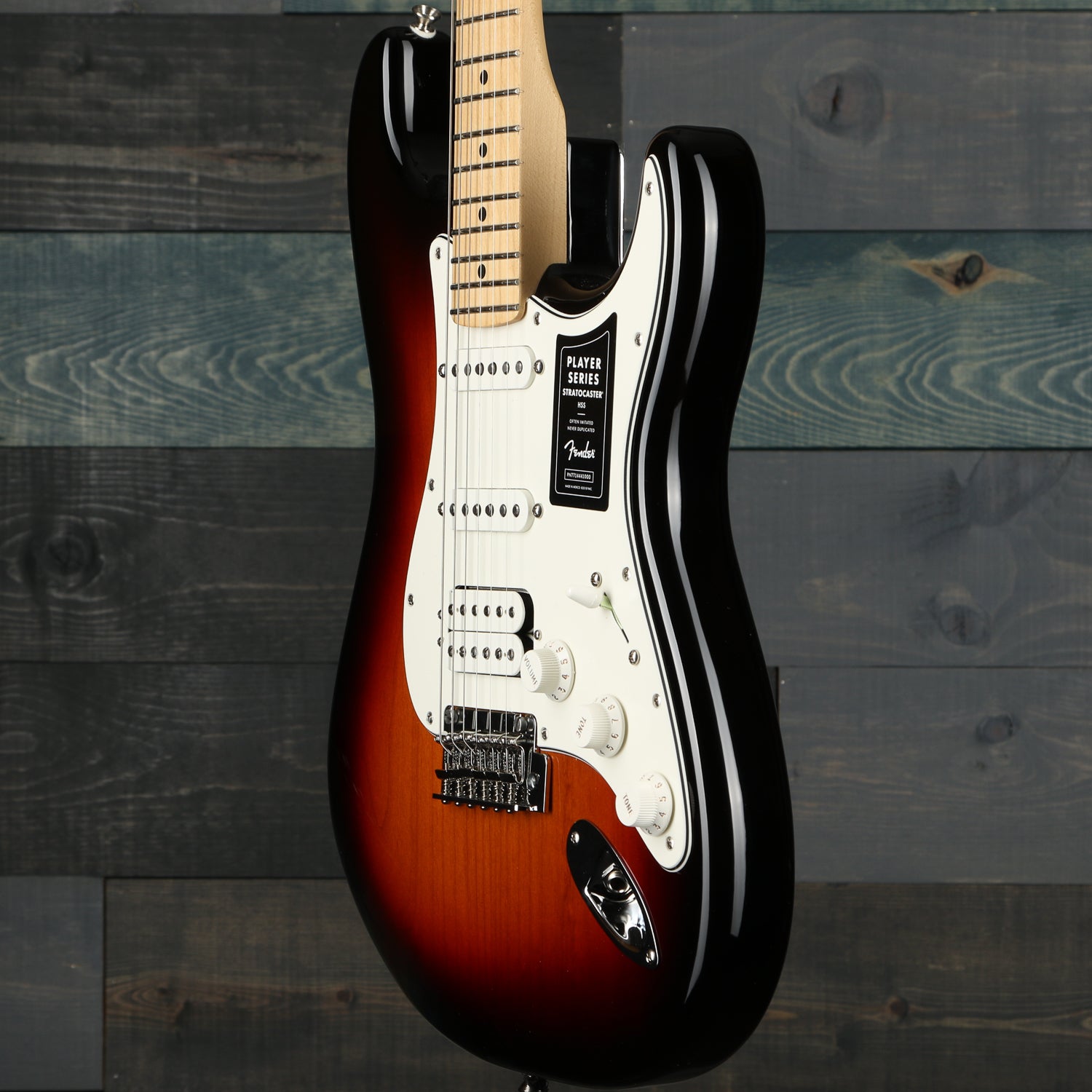 Fender Player Stratocaster HSS, Maple Fingerboard, 3-Color Sunburst