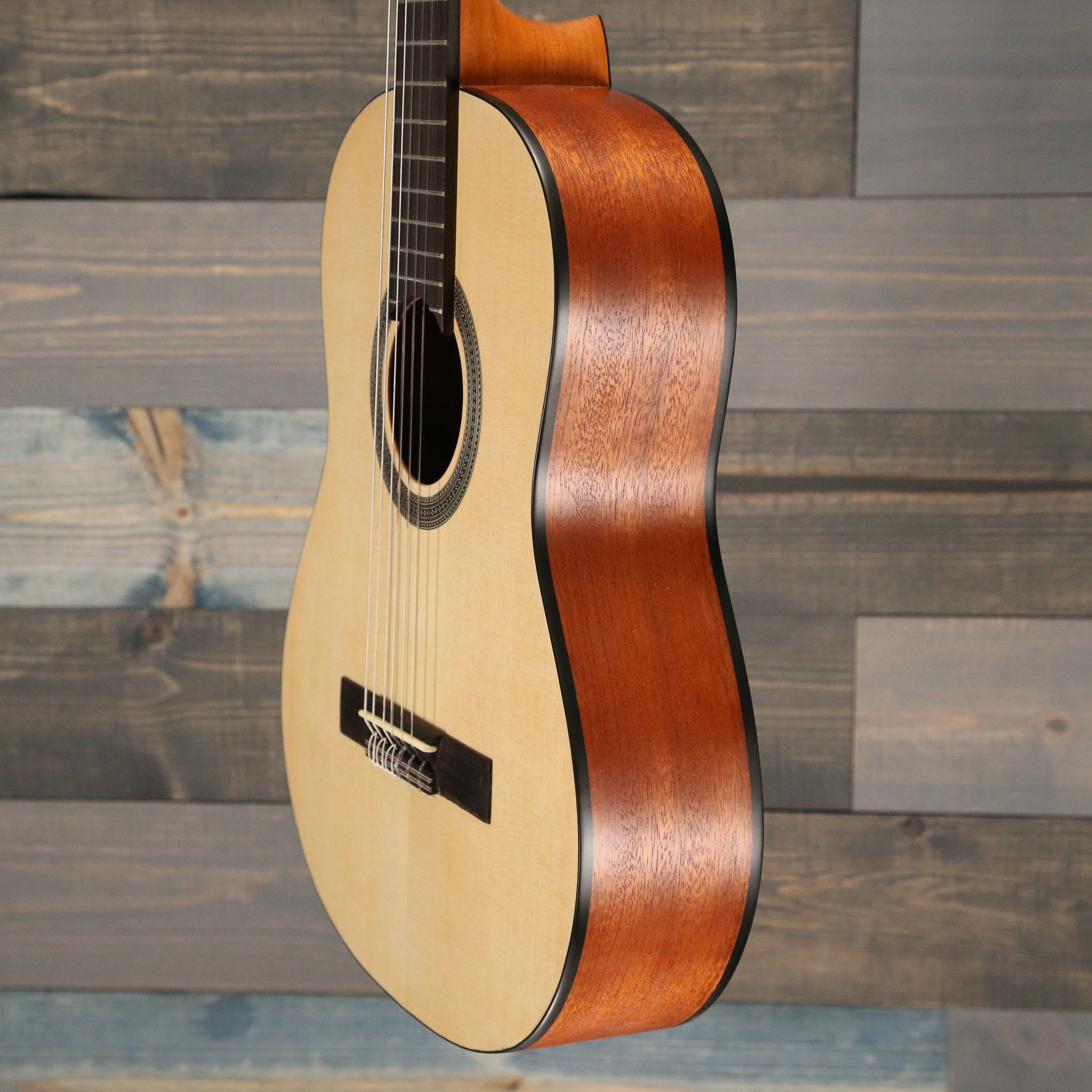 Protégé by Cordoba C1M 1/2 size (580mm)