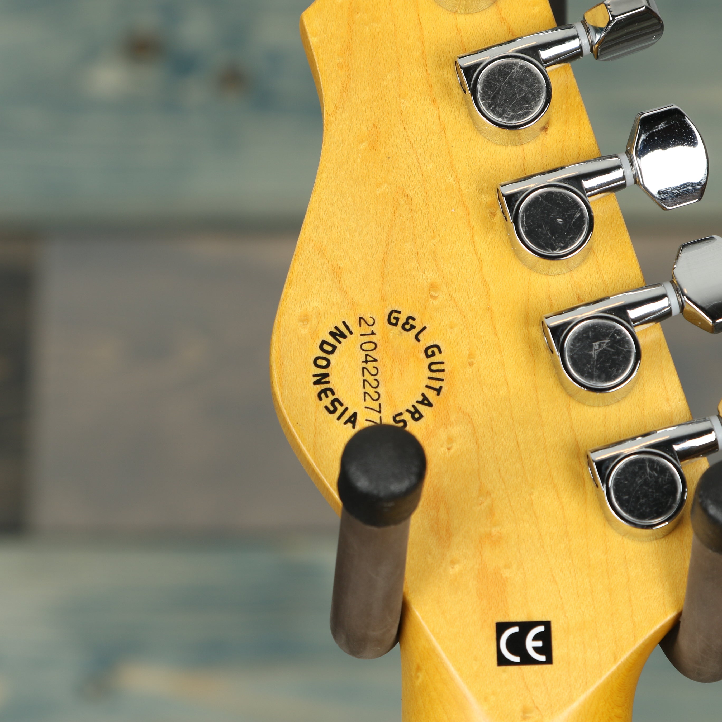 G&L Tribute Series ASAT Classic Electric Guitar - Tobacco Sunburst