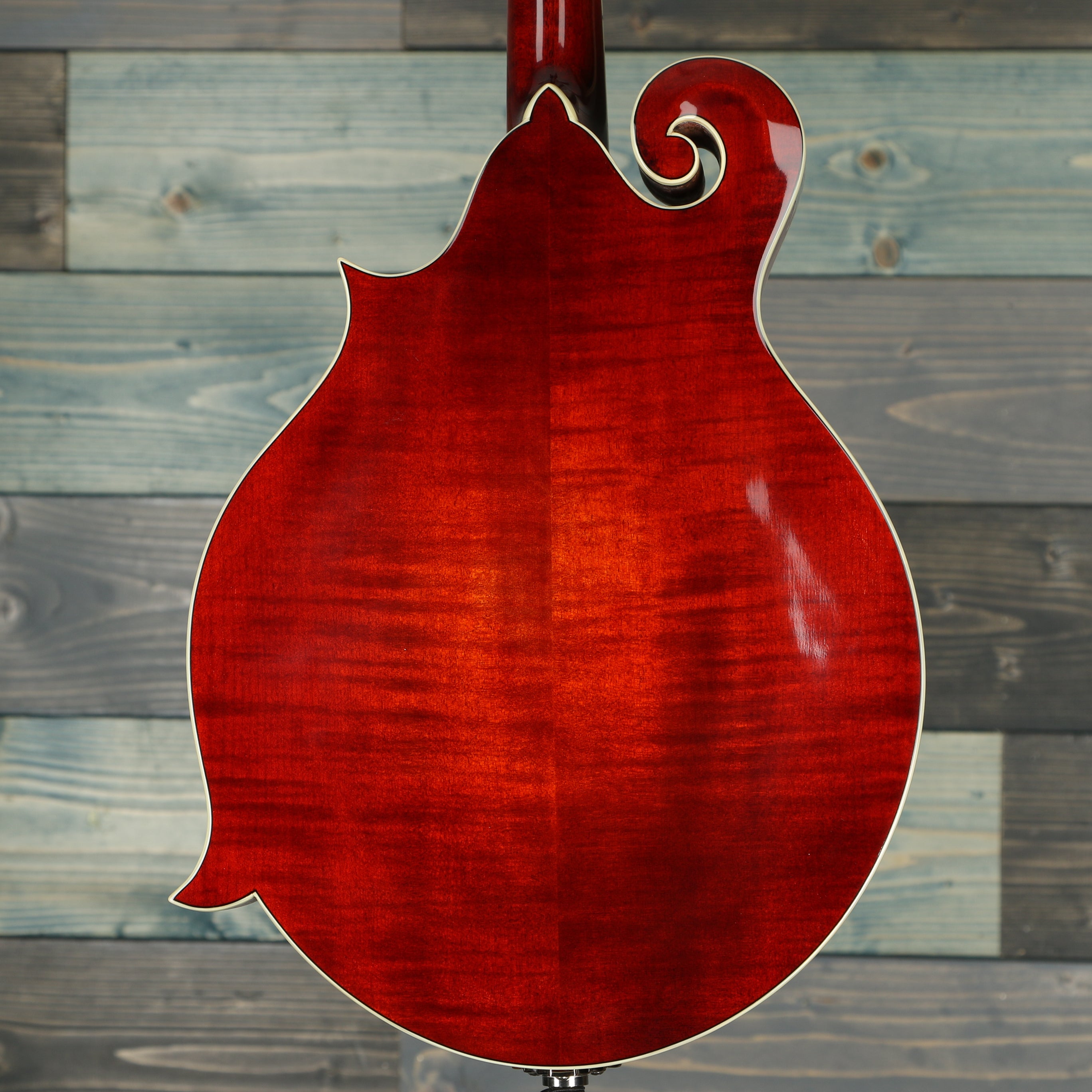 Eastman MD614 F Style Oval Hole Classic Mandolin w/case