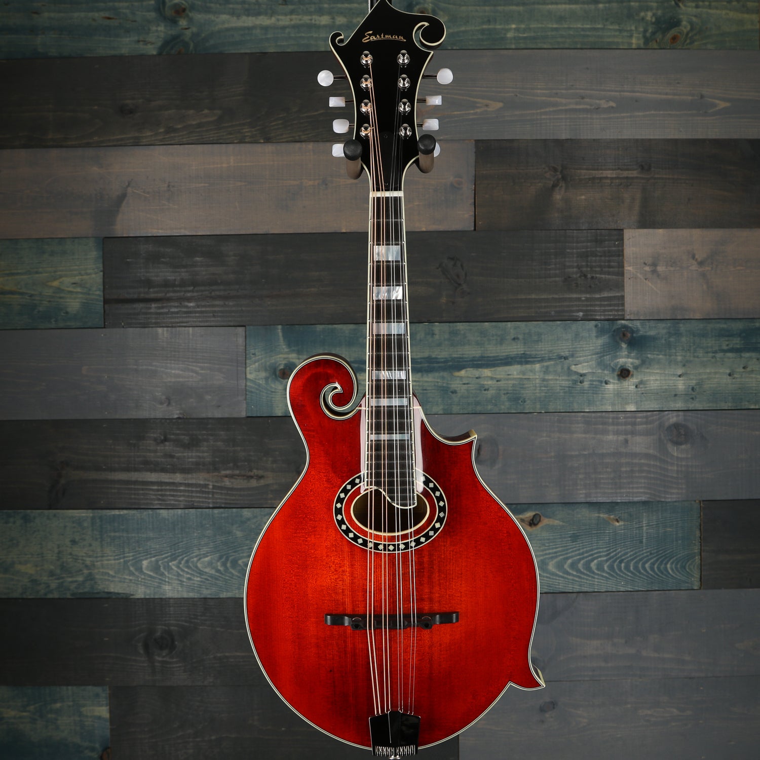 Eastman MD614 F Style Oval Hole Classic Mandolin w/case