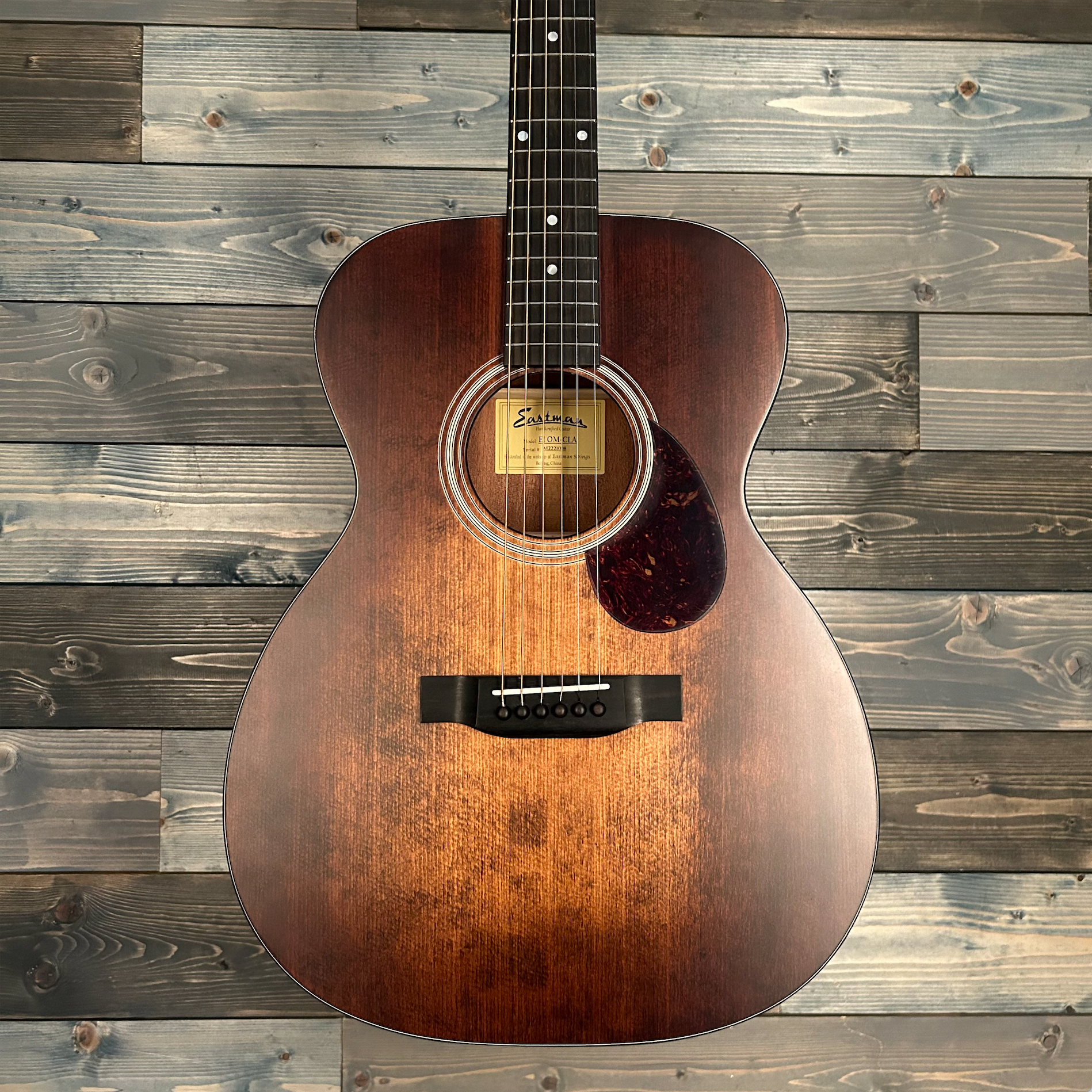 Eastman E1OM Orchestra Model Acoustic - Classic