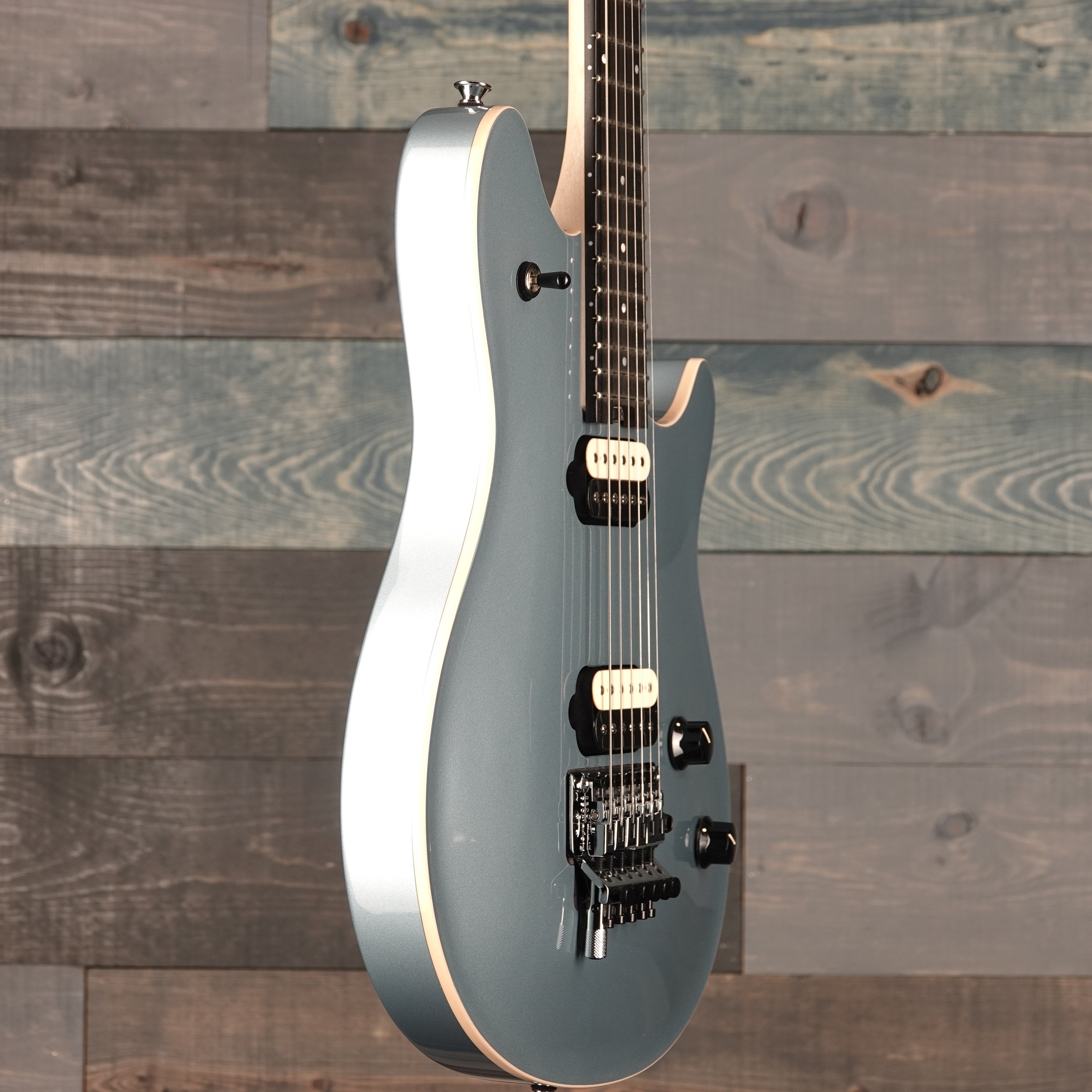EVH Wolfgang Special, Ebony Fingerboard, Ice Blue Metallic