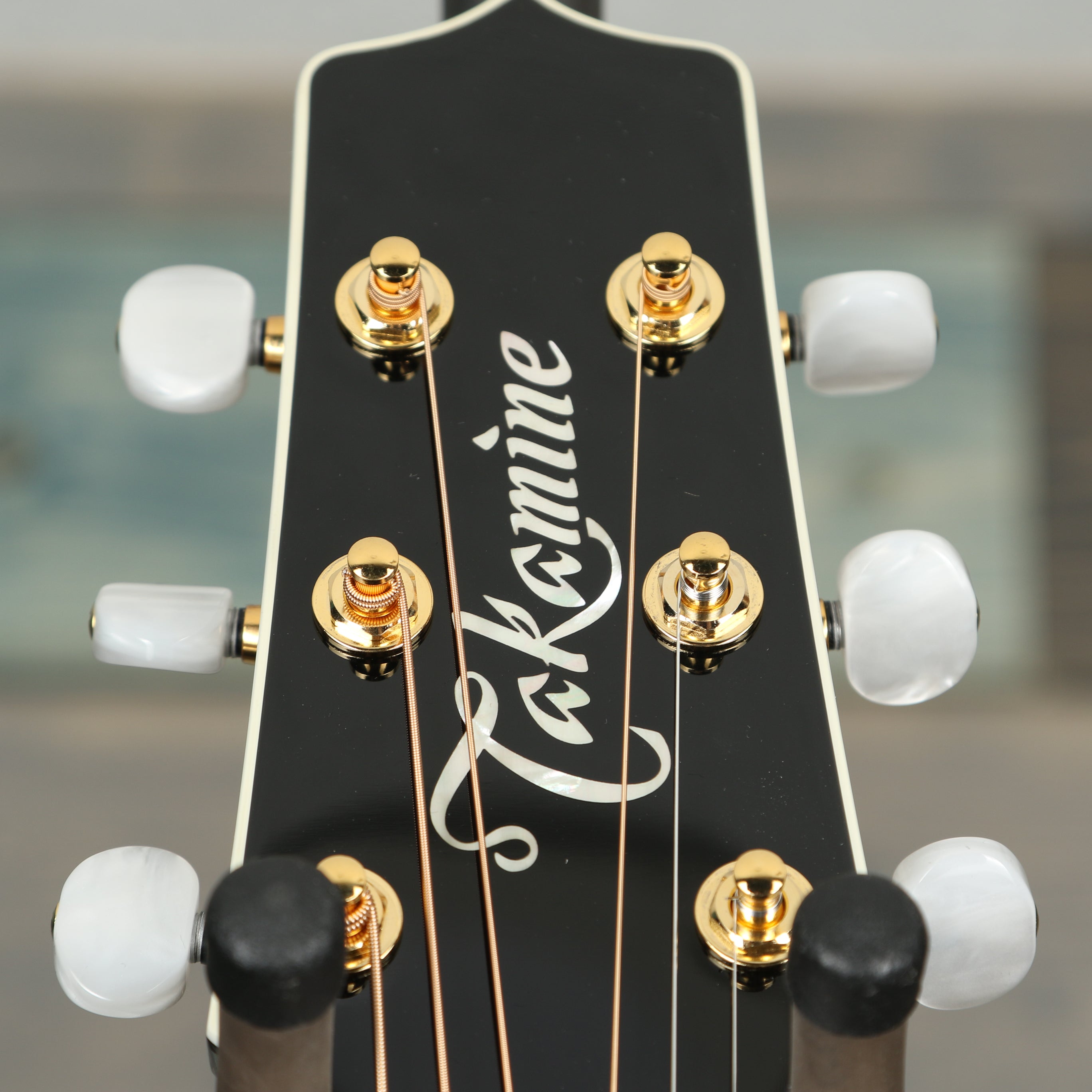 Takamine P6NC Cutaway Acoustic Guitar - Brown Sunburst