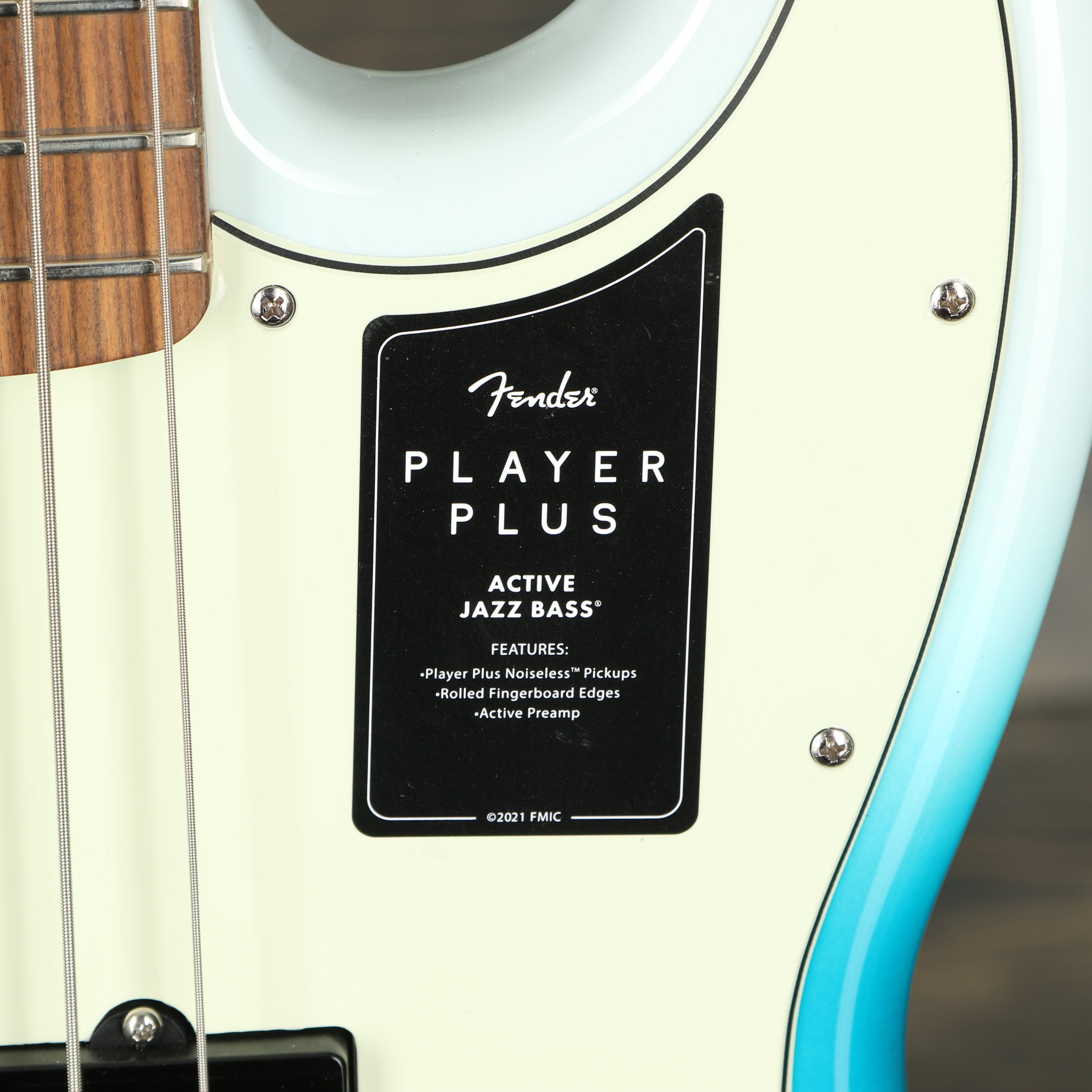 Fender Player Plus Jazz Bass, Pau Ferro Fingerboard, Belair Blue