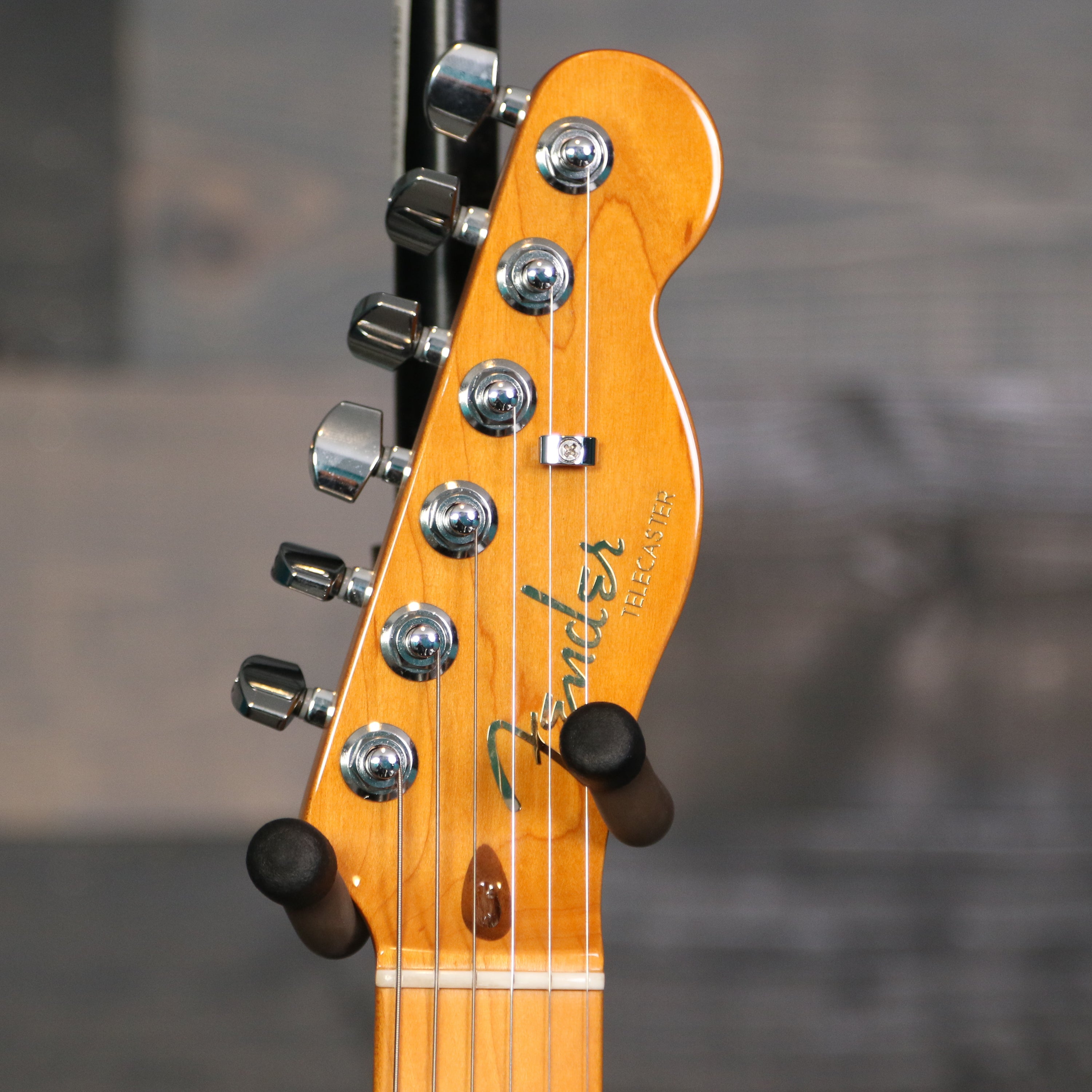 Fender American Ultra Telecaster, Maple Fingerboard, Ultraburst