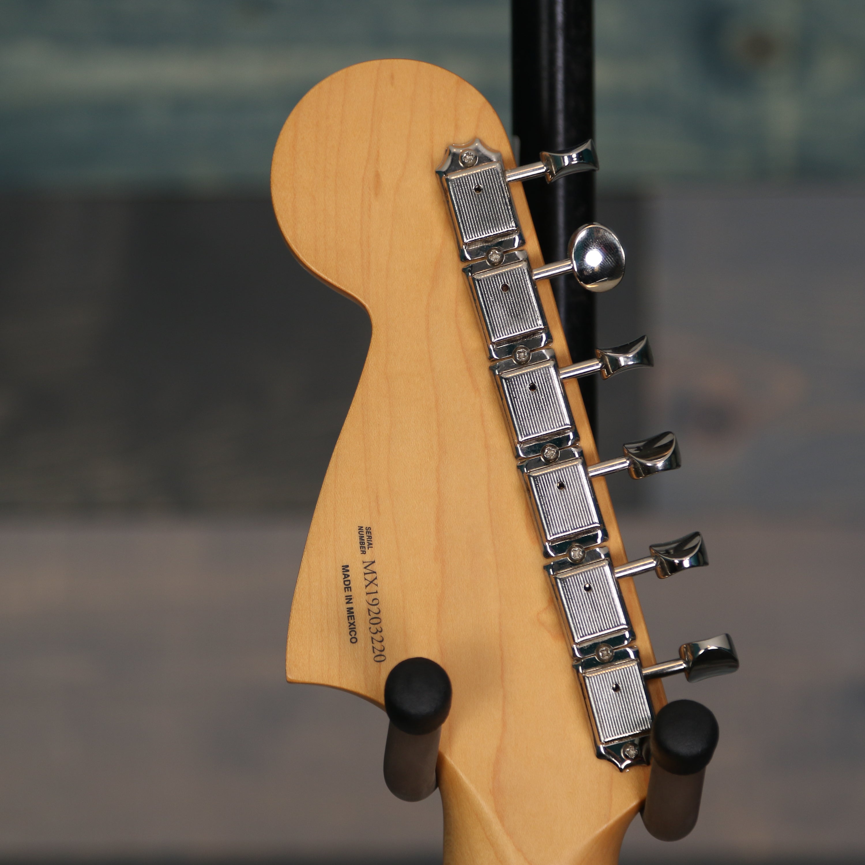 Fender Vintera® '60s Jaguar® Modified HH, Pau Ferro Fingerboard, Sonic Blue