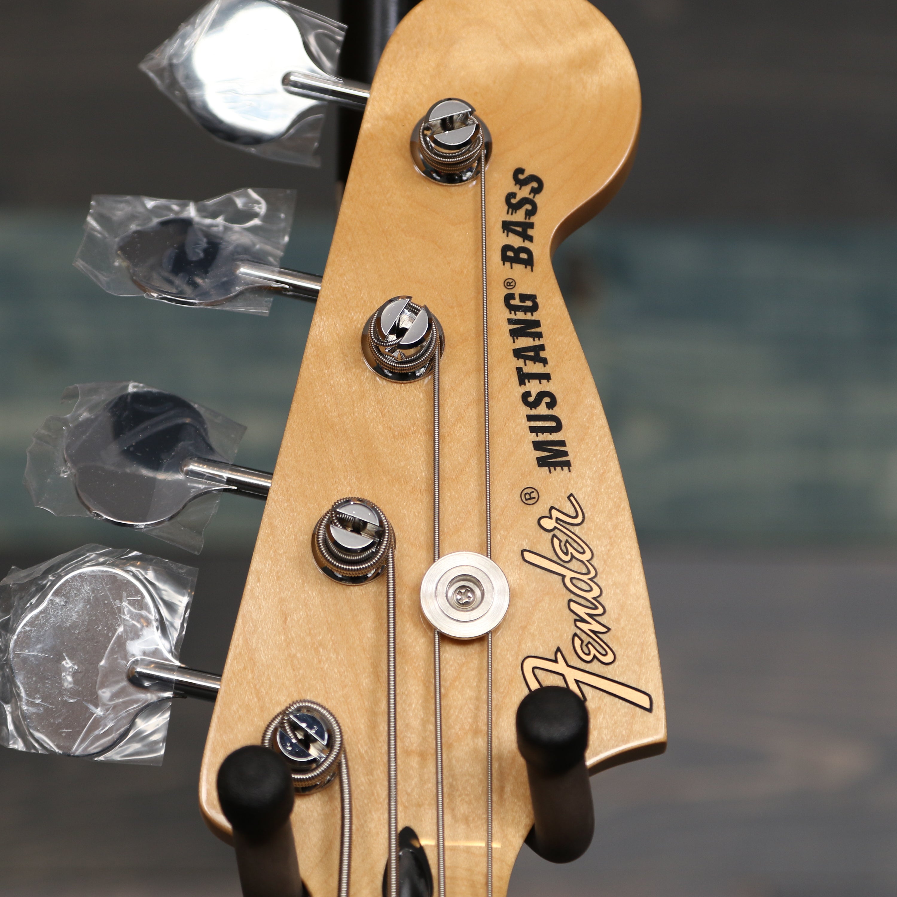 Fender Player Mustang Bass PJ, Maple Fingerboard, Sienna Sunburst
