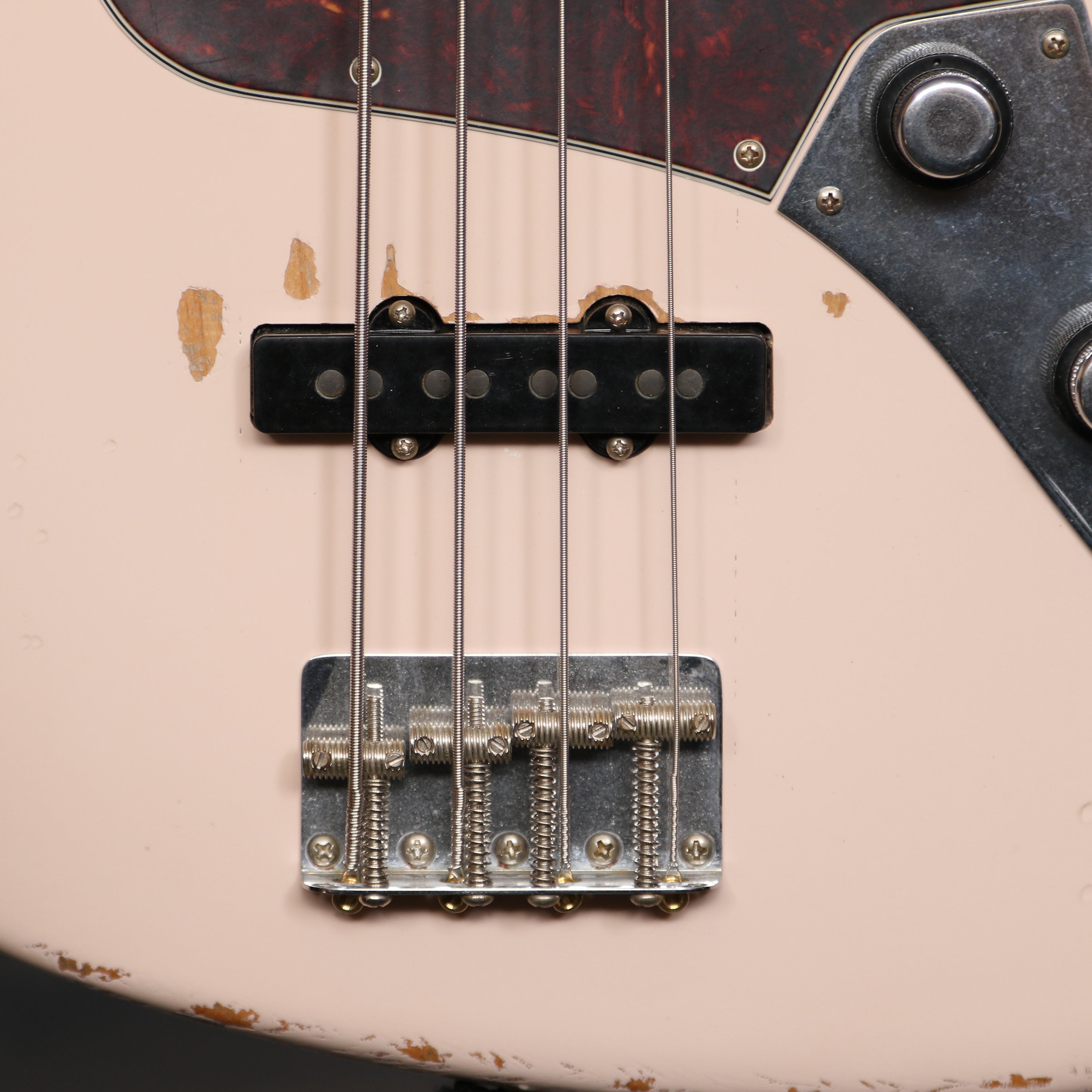 Fender Flea Jazz Bass, Rosewood Fingerboard, Roadworn Shell Pink