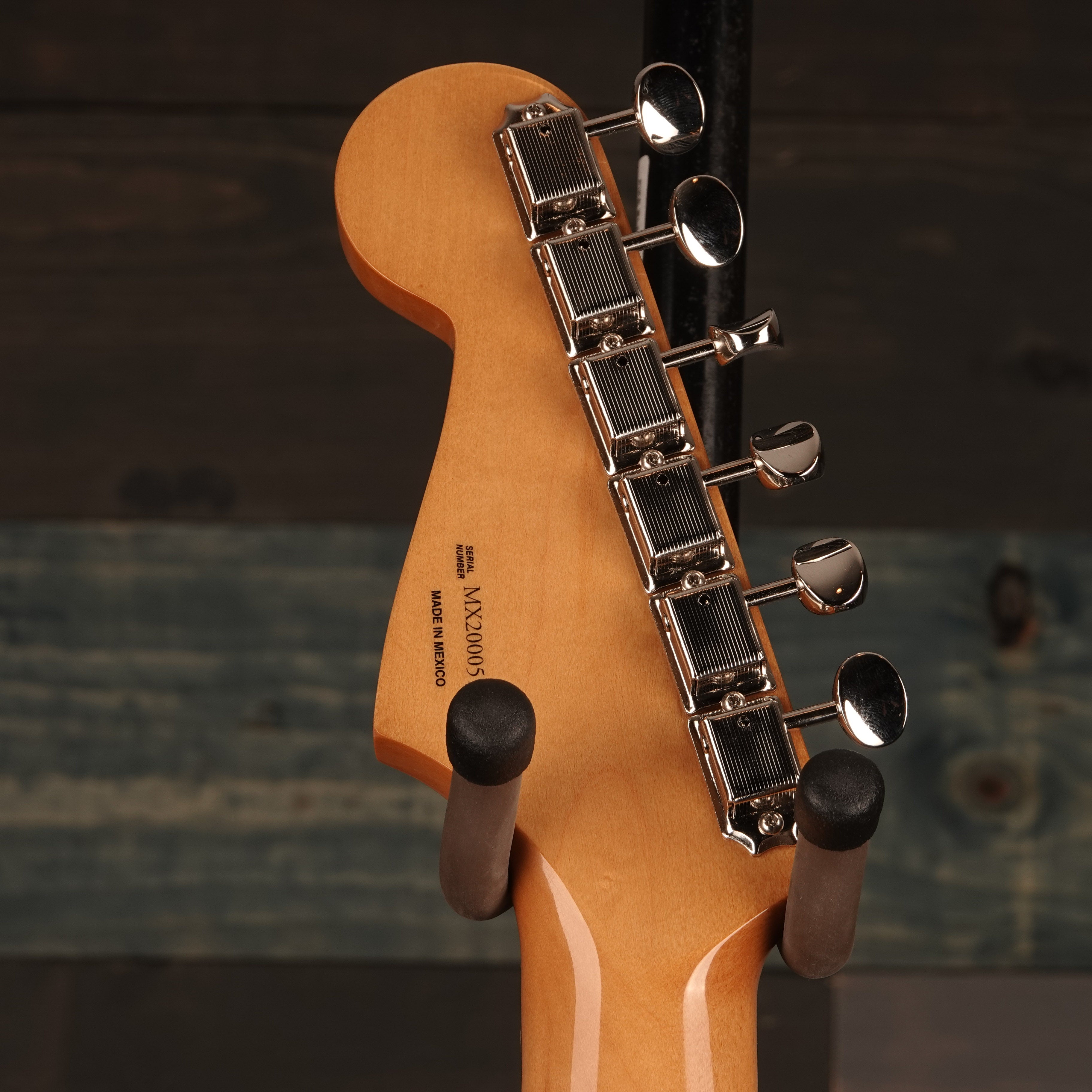 Fender Vintera '60s Stratocaster, Pau Ferro Fingerboard, Ice Blue Metallic