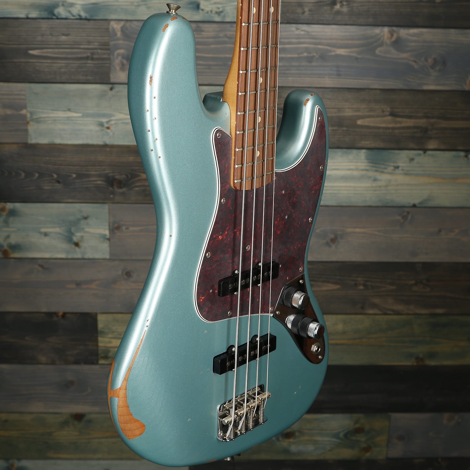 Fender 60th Anniversary Road Worn Jazz Bass Pau Ferro Fretboard Firemist Silver