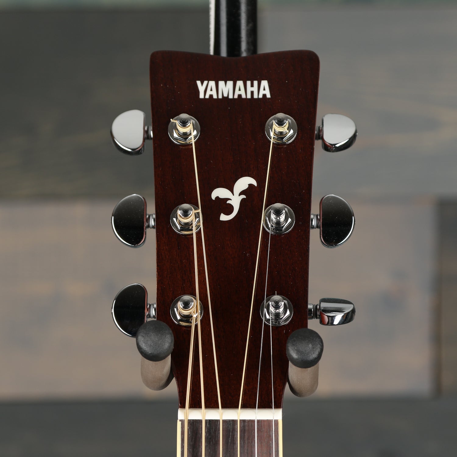 Yamaha FS820 Natural Dreadnought Acoustic Guitar