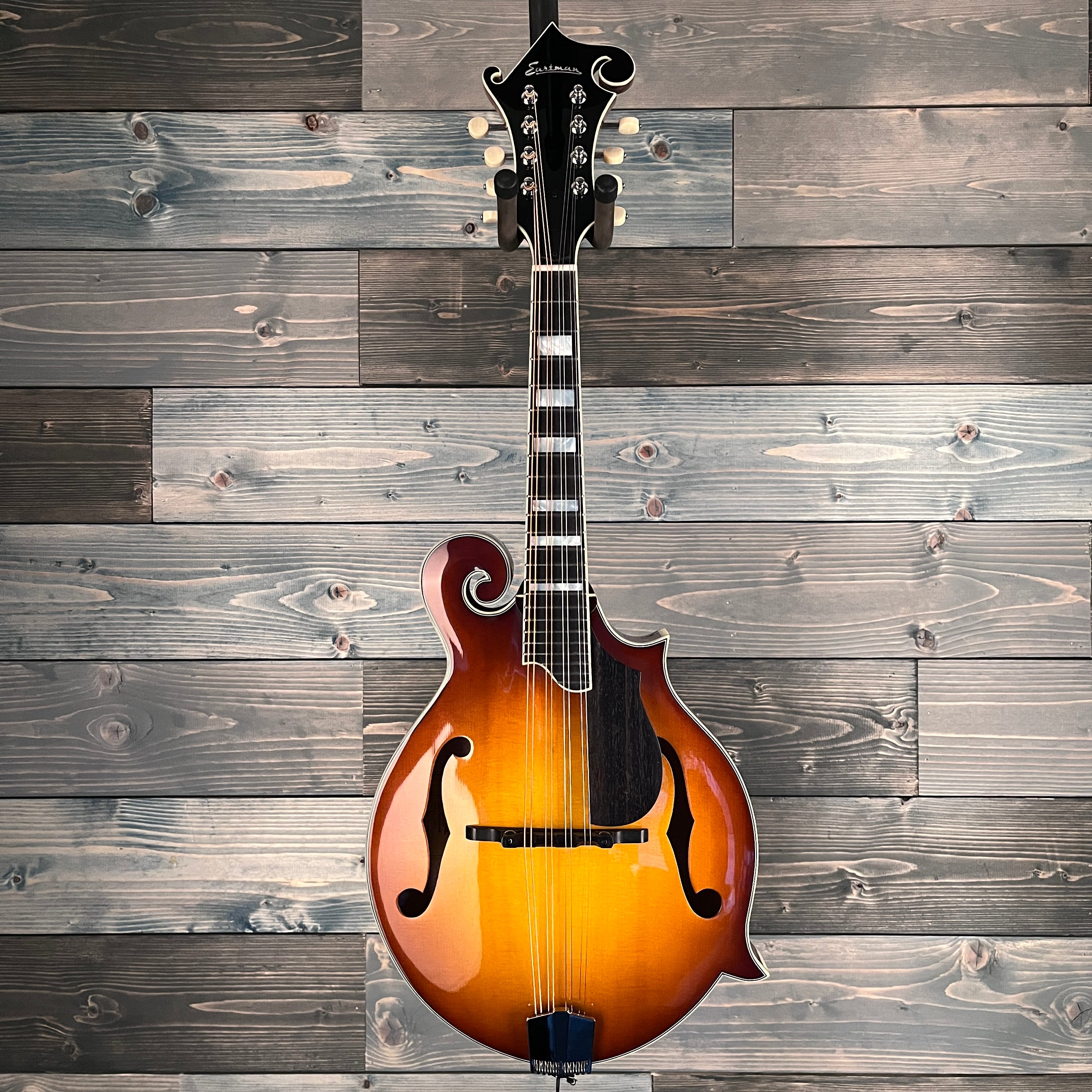 Eastman MD615 F-Hole Mandolin - Goldburst