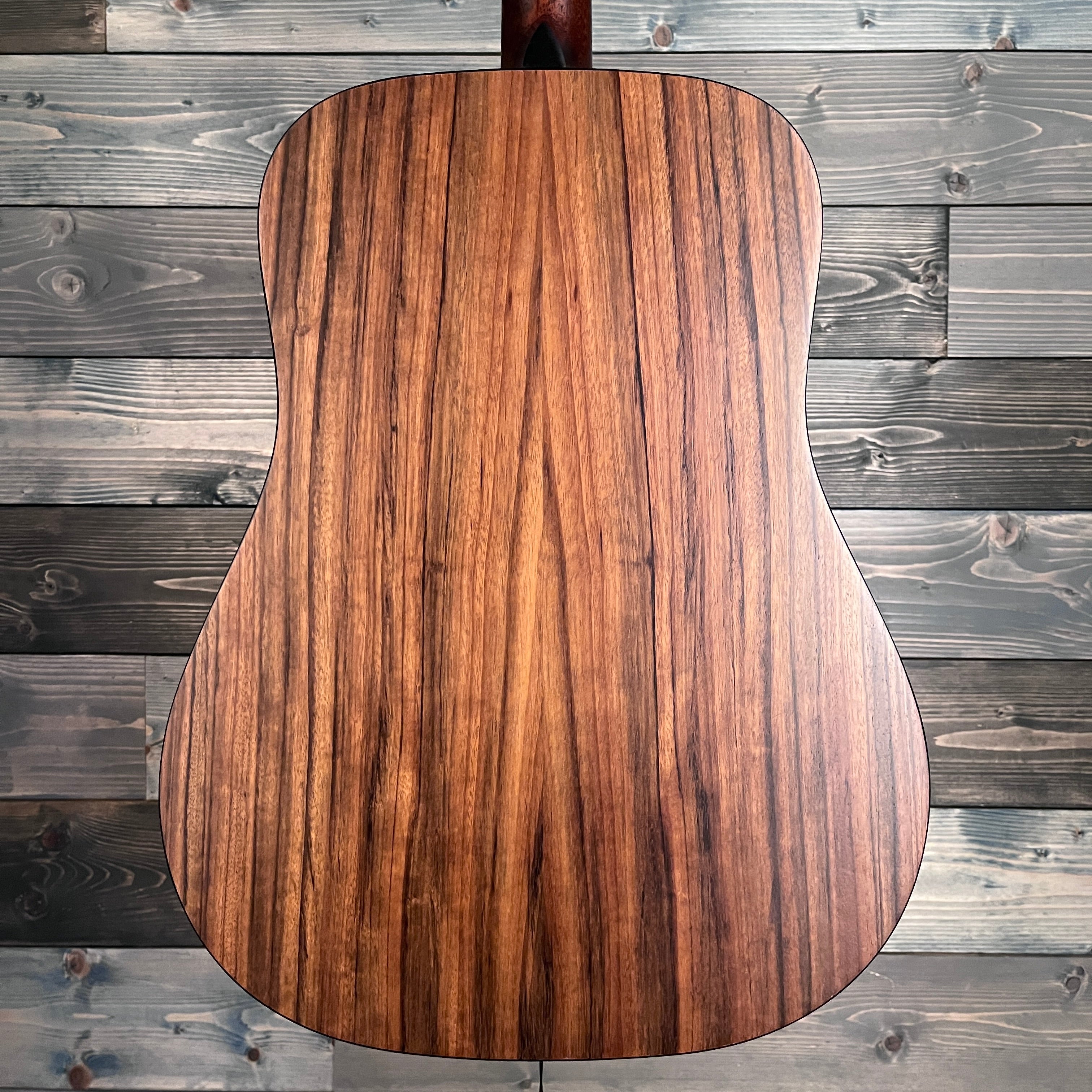 Eastman E3DE Dreadnought Acoustic Guitar - Natural